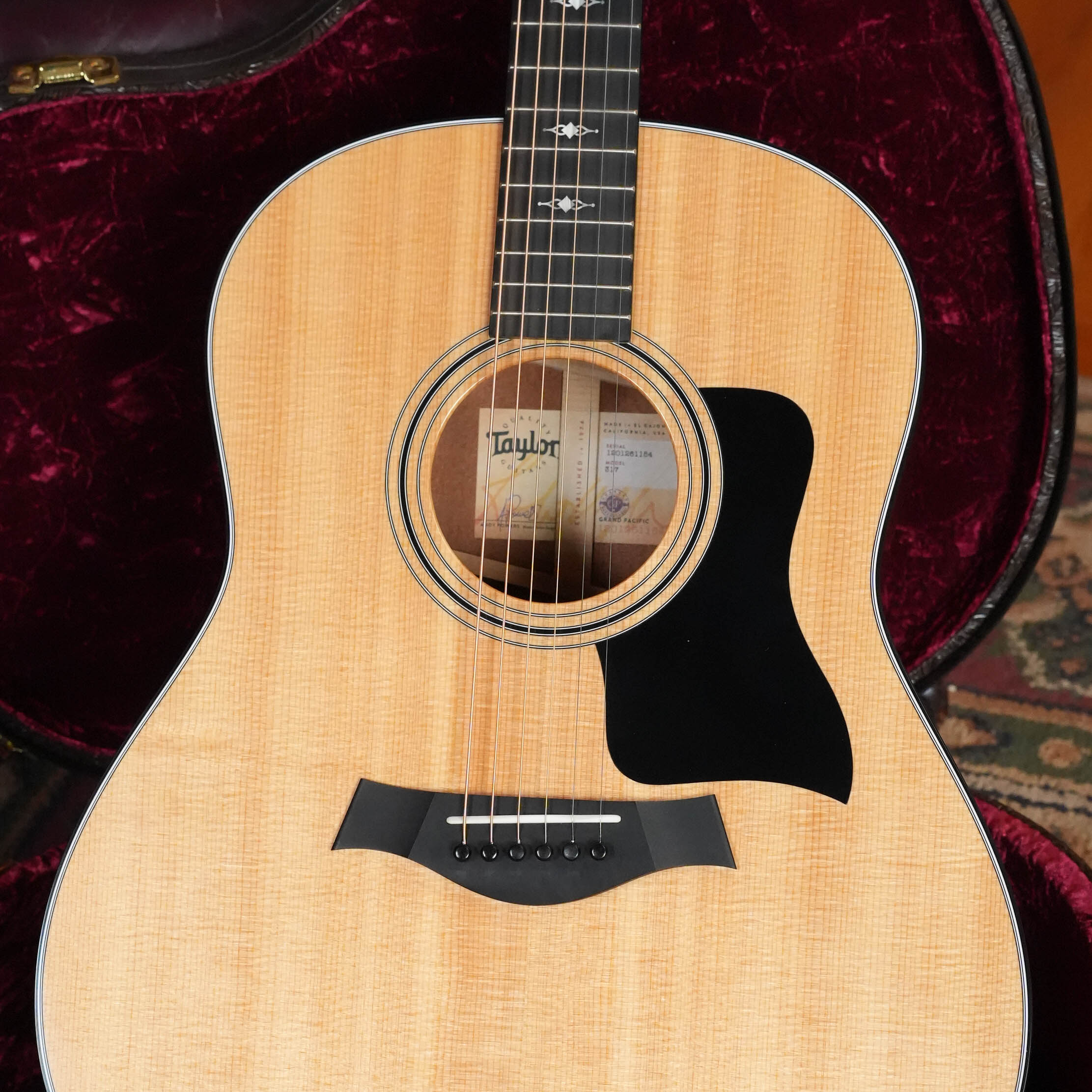 (Used) Taylor 317 Sitka/Sapele Grand Pacific Acoustic Guitar #1154