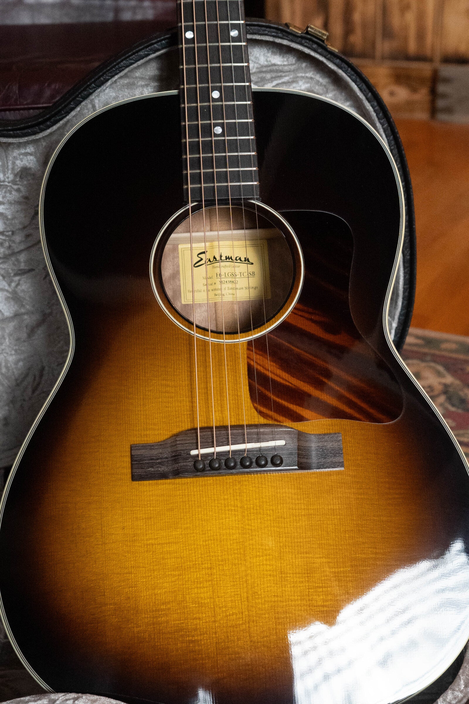 *Dread-Not Certified Used* Eastman E6-LGSS-TC-SB Sunburst LG Style Acoustic Guitar #8422