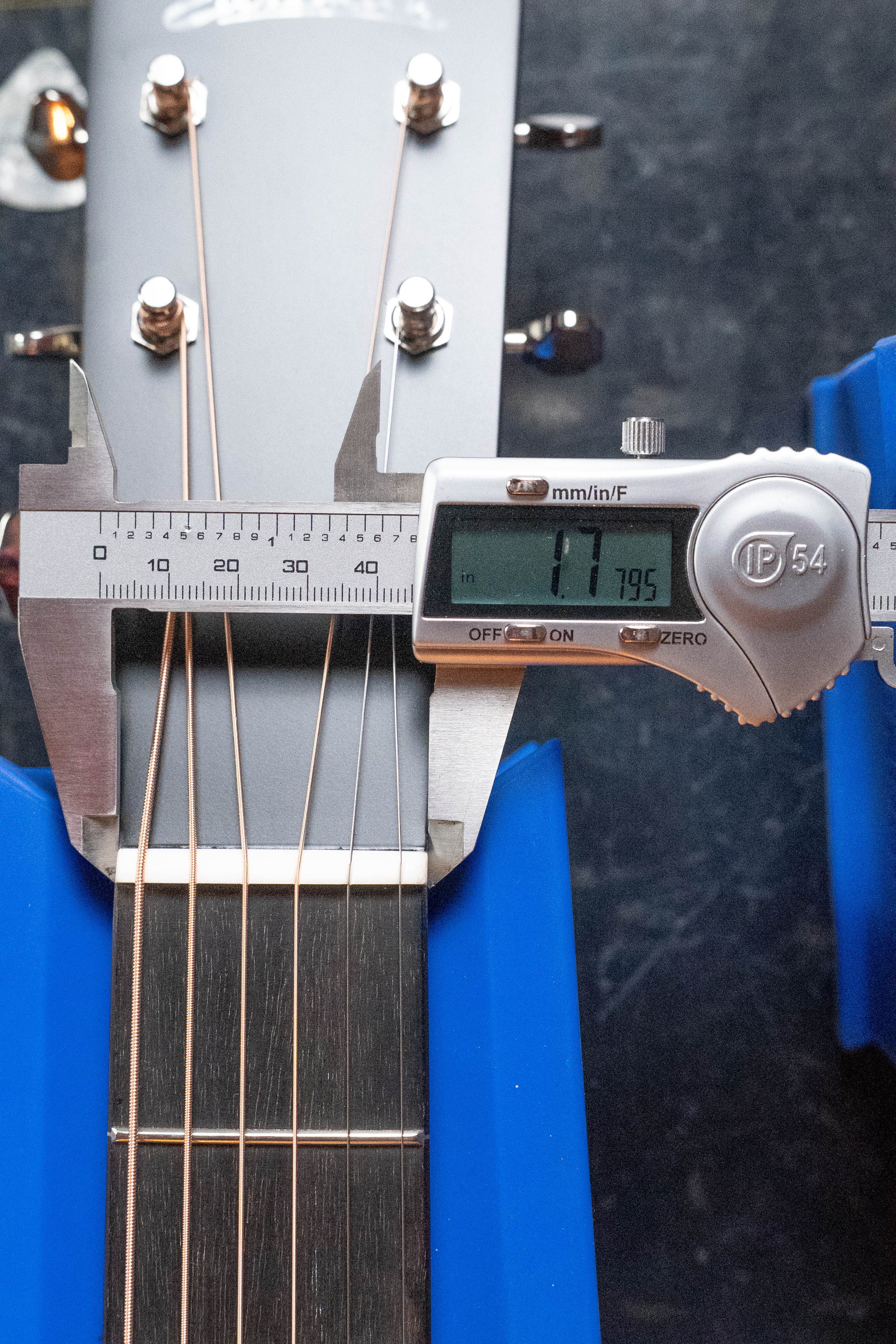 Eastman E1D-DLX Sitka/Sapele Dreadnought Guitar w/Fishman Pickup #5653