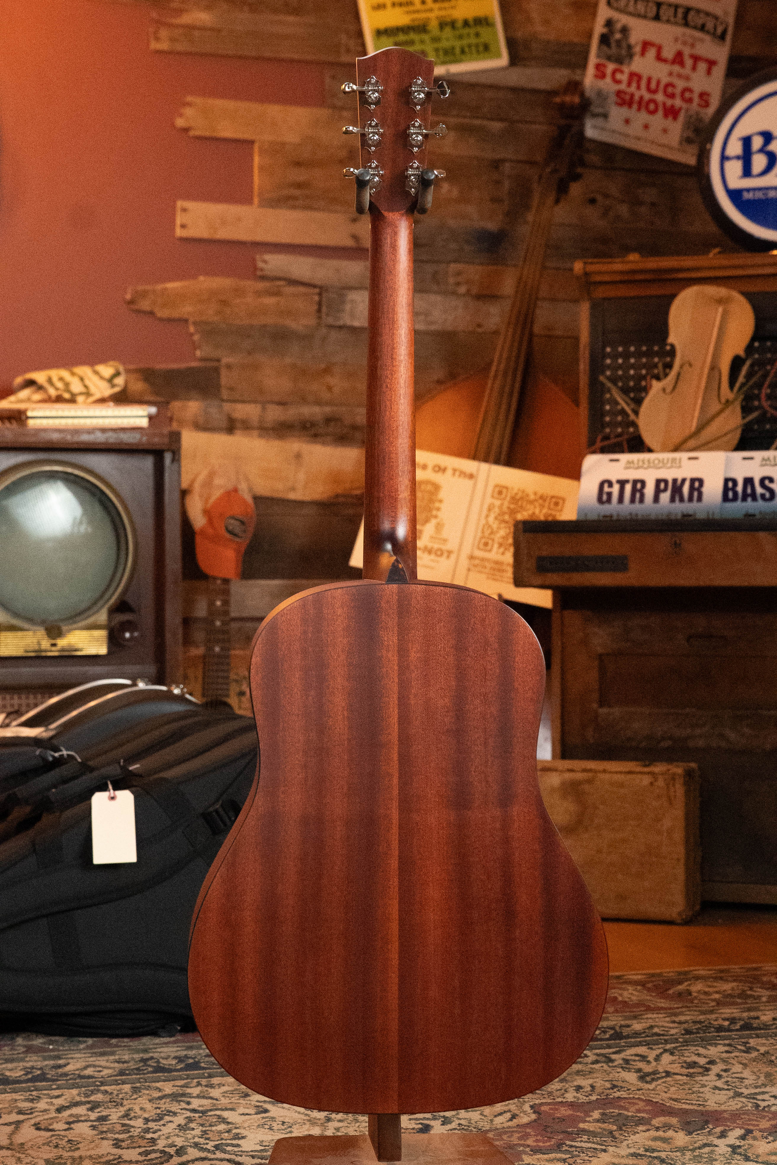 Eastman E1SS-SB Sitka/Sapele Sunburst Slope Shoulder Dreadnought Acoustic Guitar #1443