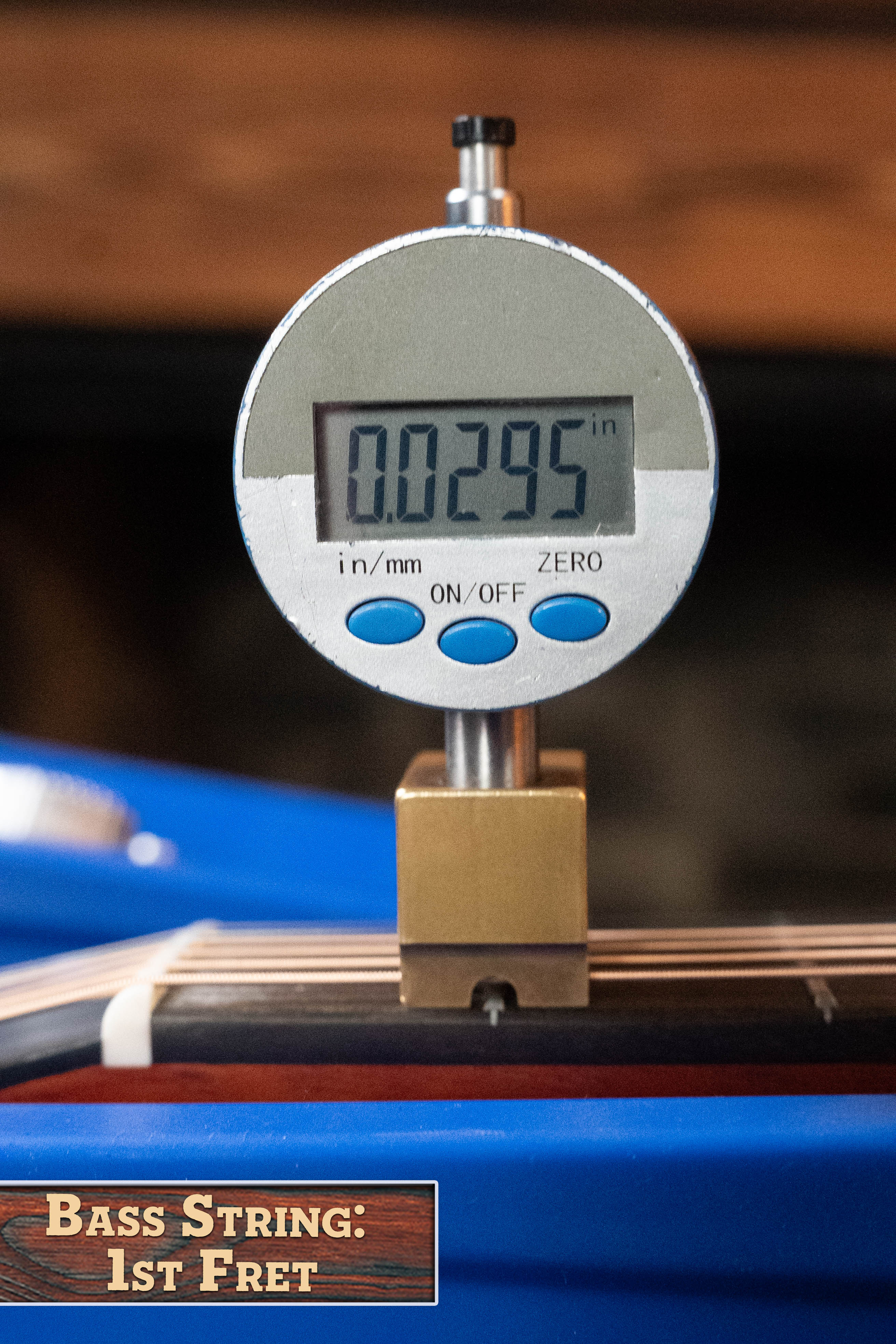 Eastman E1SS-SB Sitka/Sapele Sunburst Slope Shoulder Dreadnought Acoustic Guitar #8068