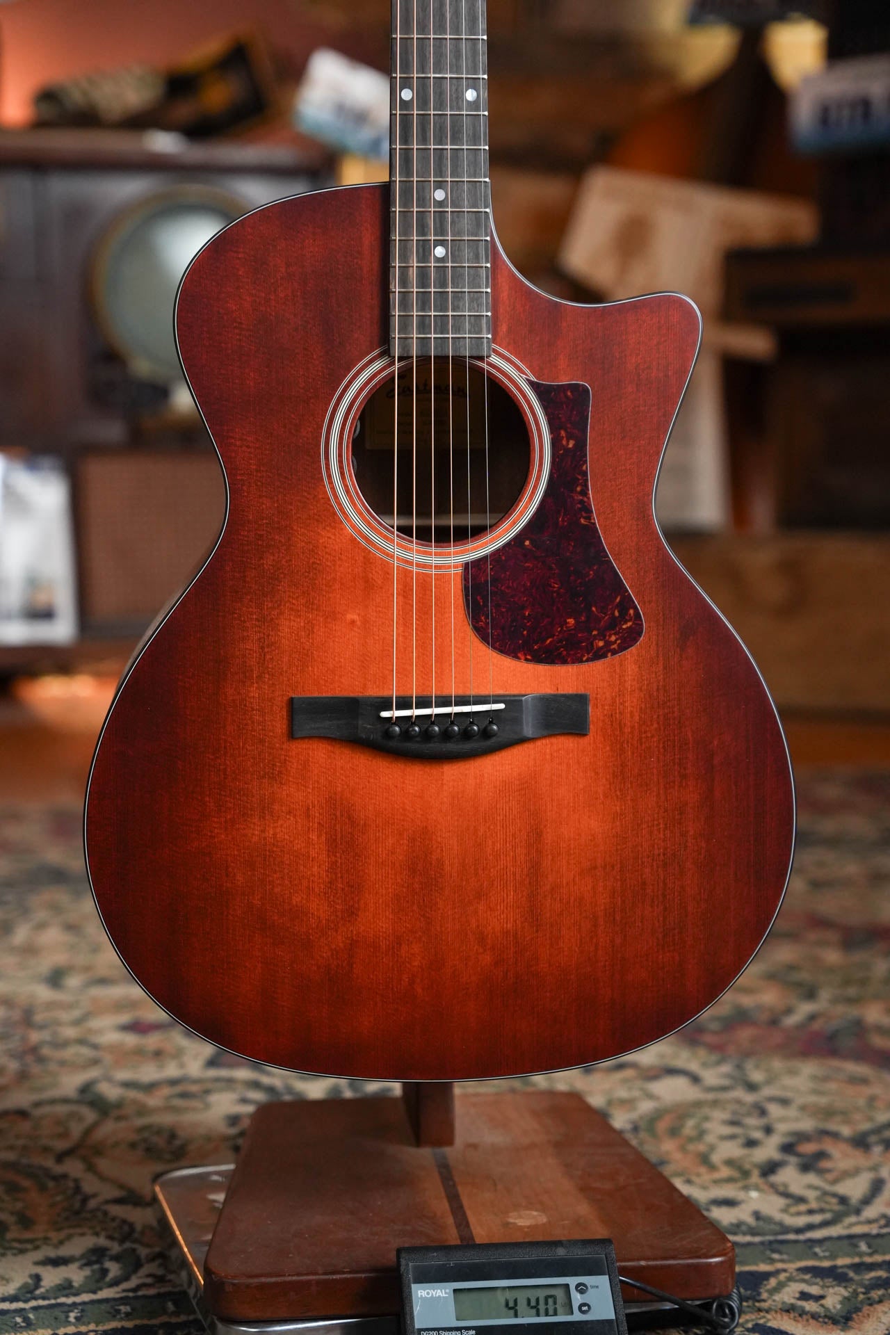 Eastman AC122-1CE-CLA Classic Finish Grand Auditorium Cutaway Guitar w/Fishman Pickup #0561