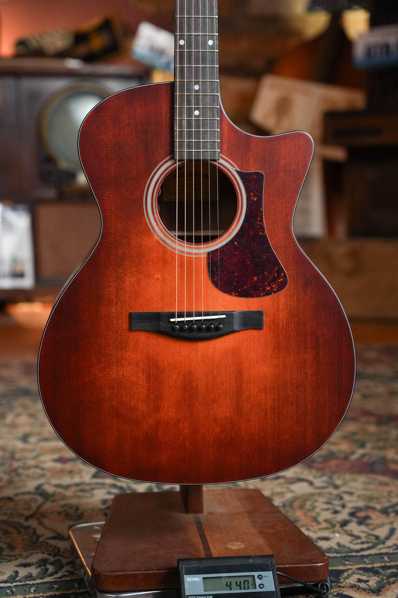 Eastman AC122-1CE-CLA Grand Auditorium Cutaway. Front view, sunburst finish.