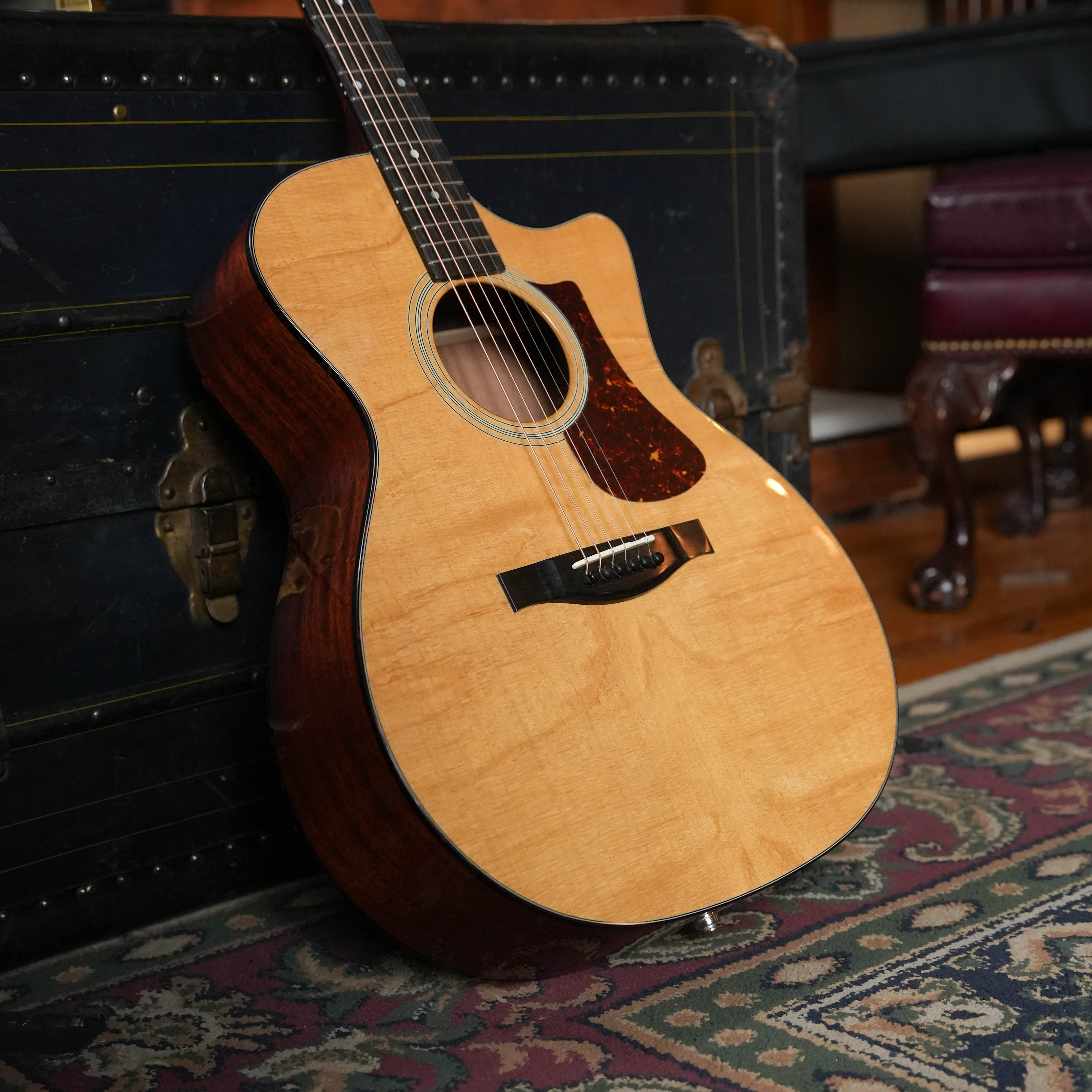Eastman AC122-1CE-DLX Gloss Grand Auditorium Cutaway Guitar w/Fishman Pickup #0448