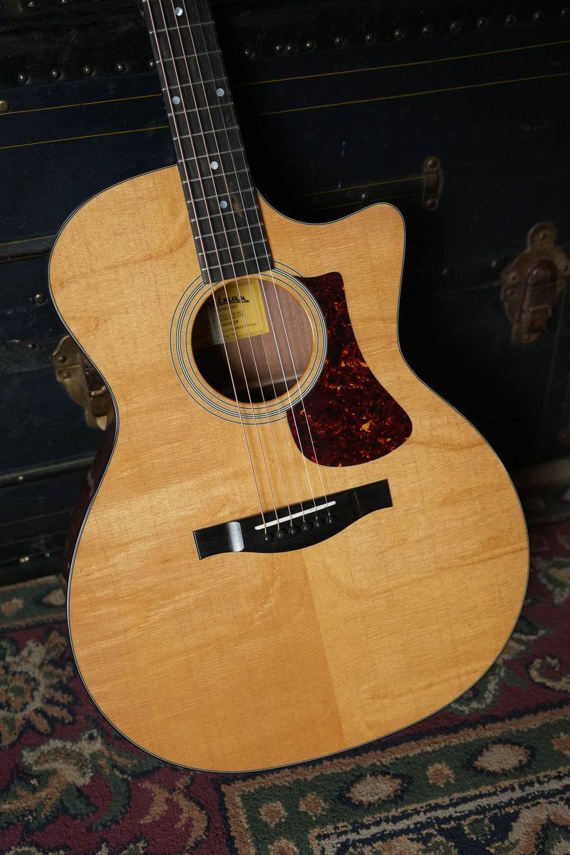 Eastman AC122-1CE-DLX Gloss Grand Auditorium Cutaway Guitar w/Fishman Pickup #0448