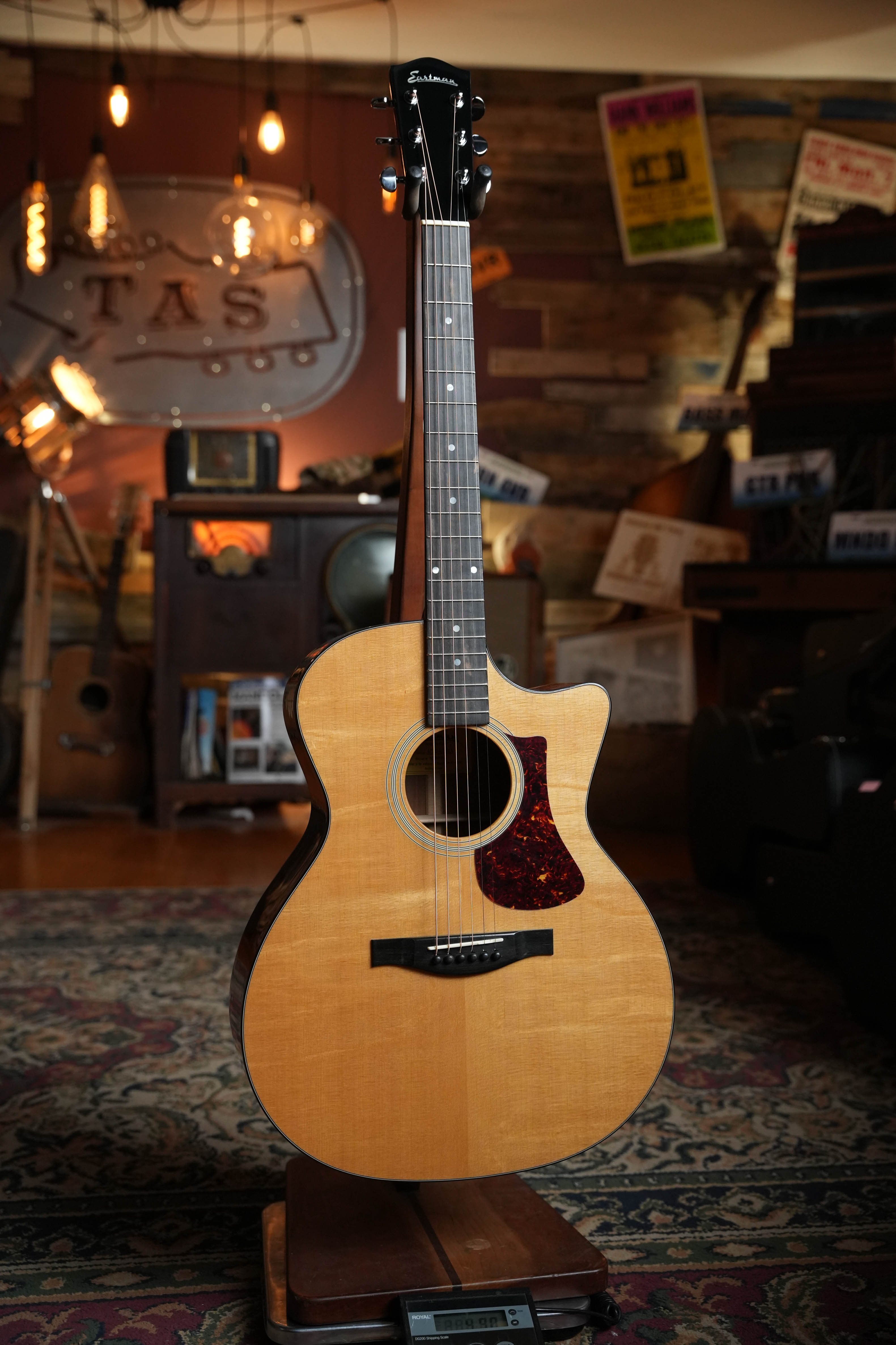 Eastman AC122-1CE-DLX Gloss Grand Auditorium Cutaway Guitar w/Fishman Pickup #0448