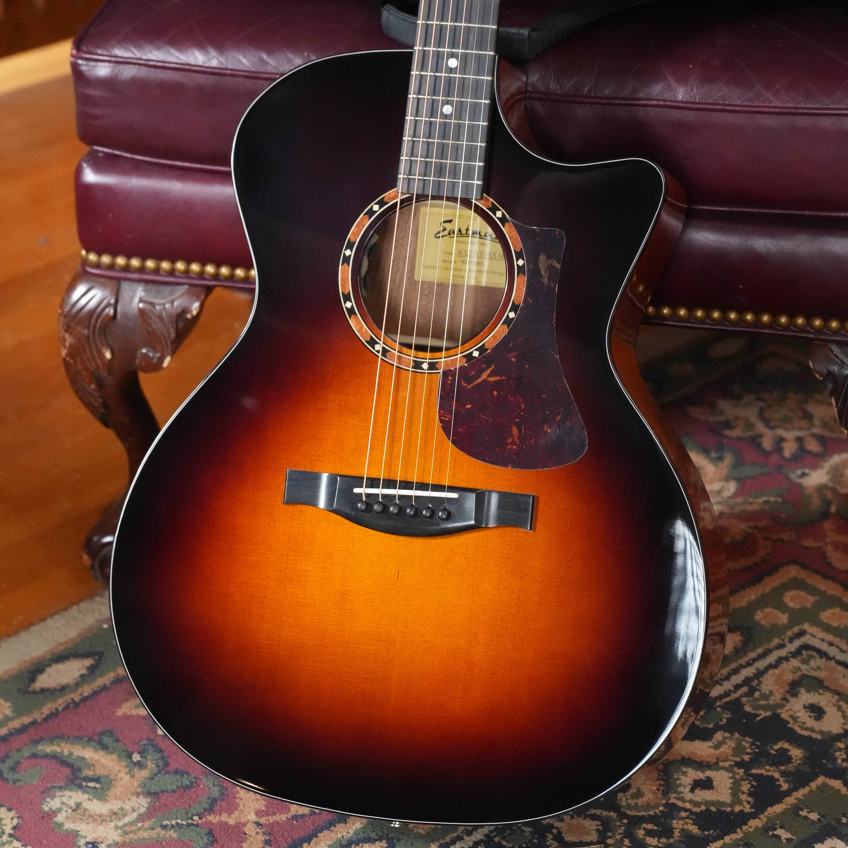 Eastman AC122-2CE-DLX-SB Cedar/Sapele Sunburst Cutaway Grand Auditorium Guitar w/Fishman Pickup #3693