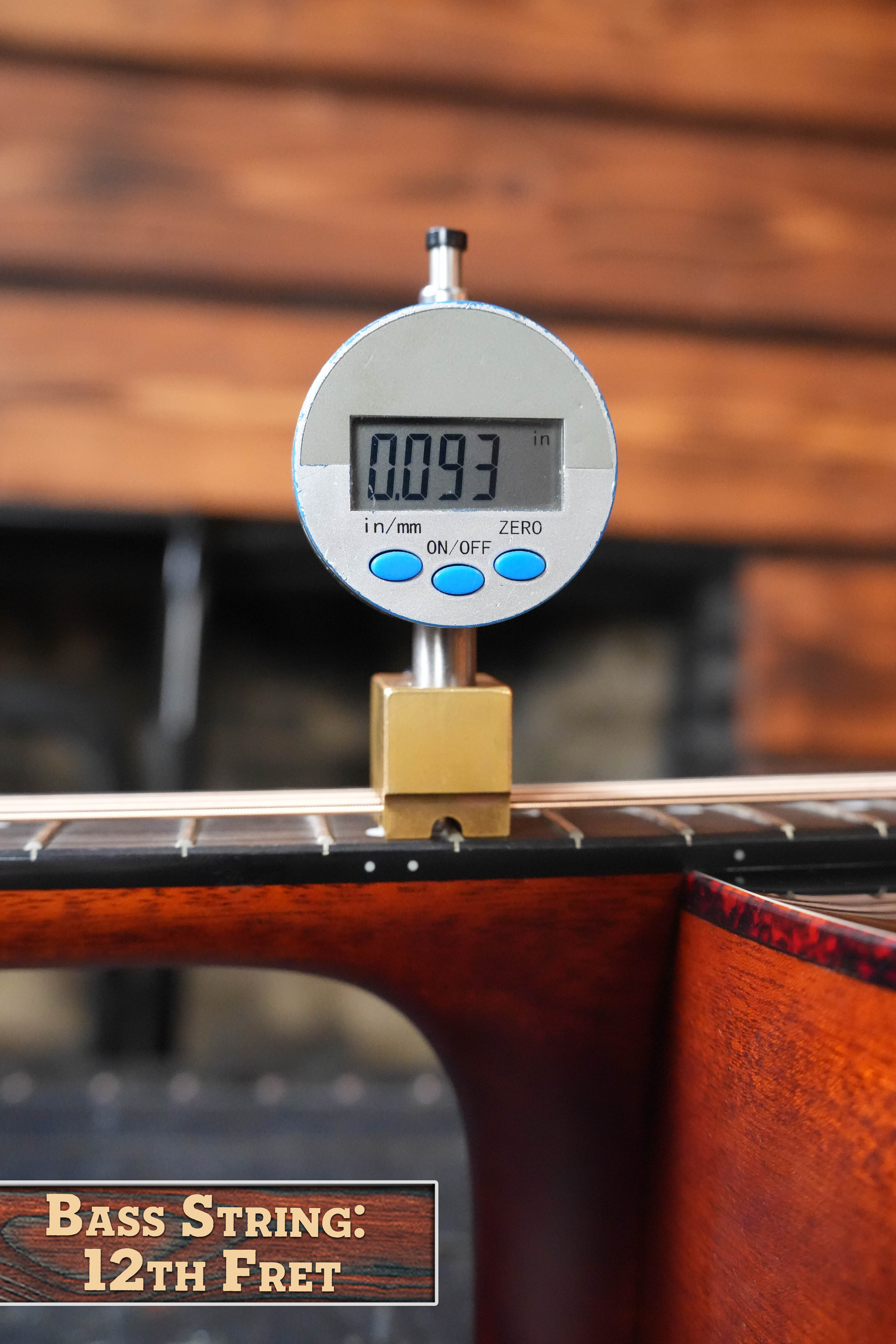 Eastman AC122-2CE-DLX-SB Cedar/Sapele Sunburst Cutaway Grand Auditorium Guitar w/Fishman Pickup #3693