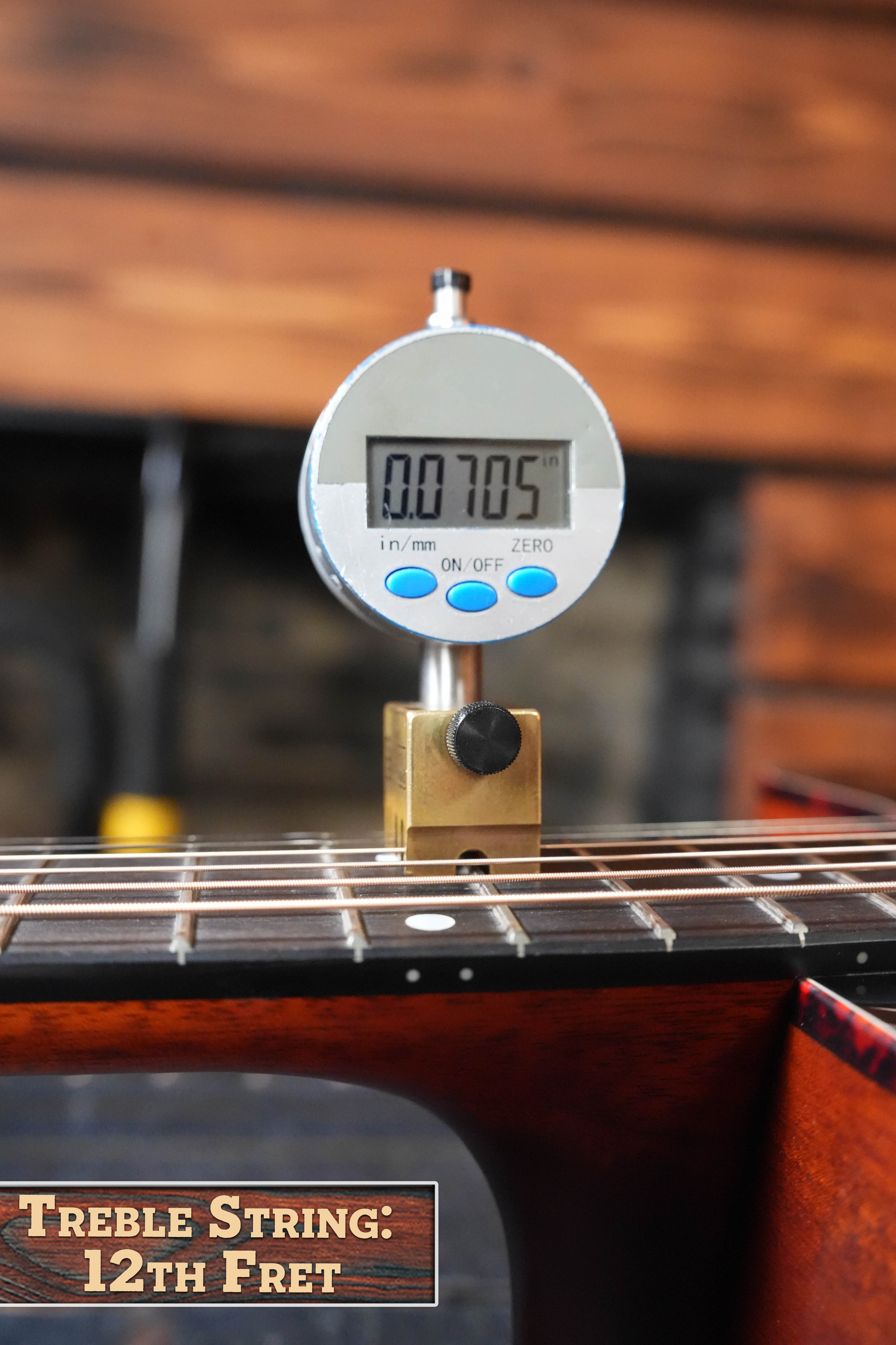 Eastman AC122-2CE-DLX-SB Cedar/Sapele Sunburst Cutaway Grand Auditorium Guitar w/Fishman Pickup #3693