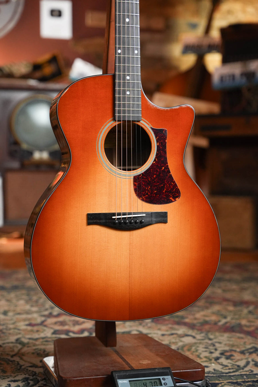 Eastman AC222CE-DLX-GB Goldburst Cutaway Grand Auditorium Guitar w/Fishman Pickup #8216