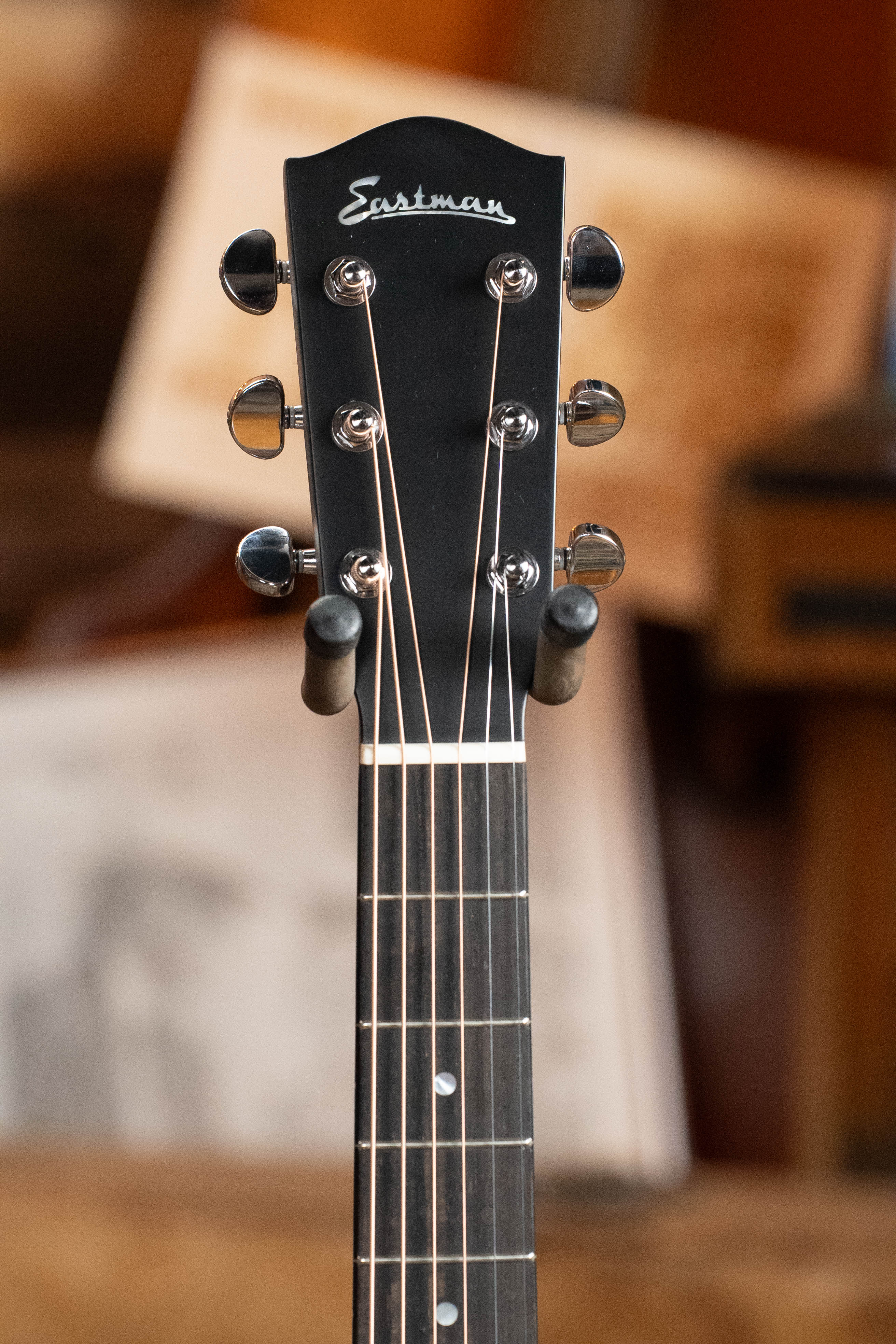 Eastman AC222CE-DLX-GB Sitka/Ovangkol Goldburst Cutaway Grand Auditorium Guitar w/Fishman Pickup #0213