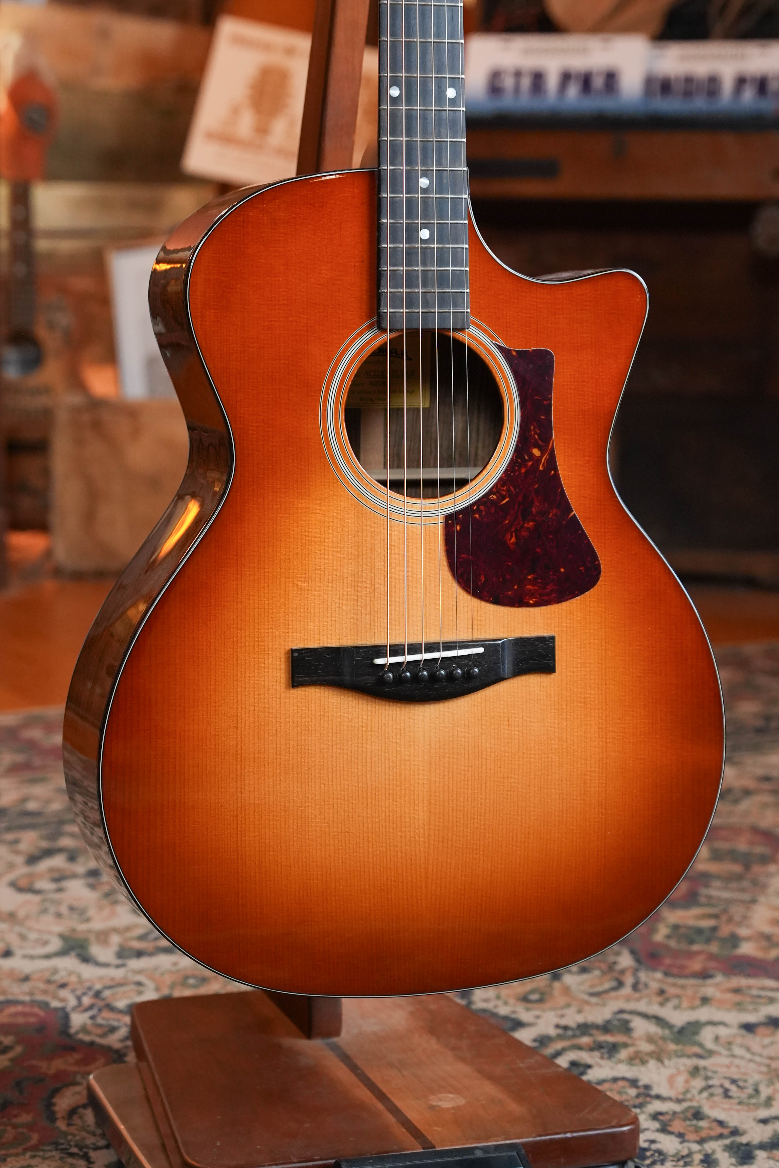 Eastman AC222CE-DLX-GB Sitka/Ovangkol Goldburst Cutaway Grand Auditorium Guitar w/Fishman Pickup #9821