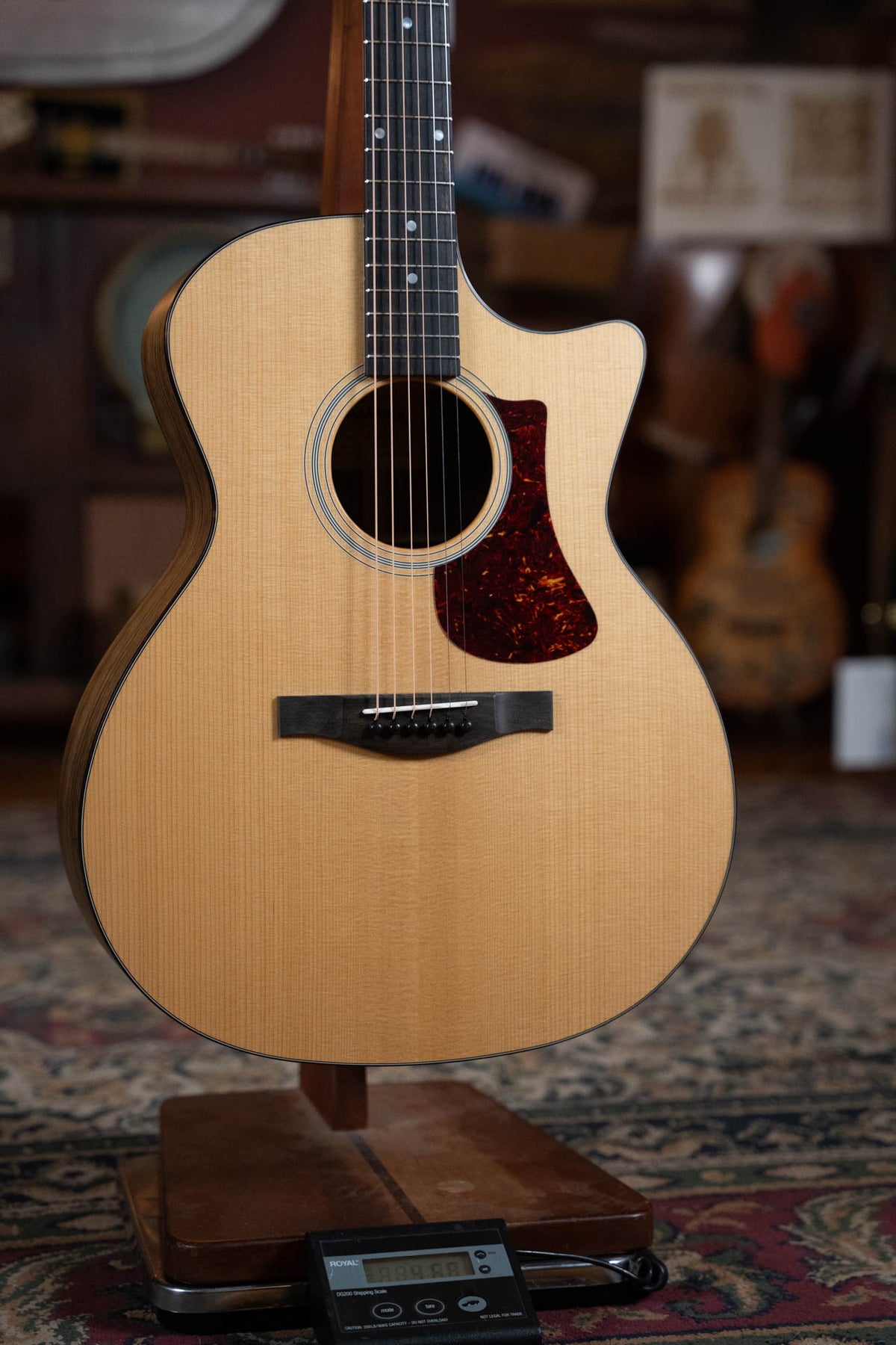 Eastman AC222CE Grand Auditorium Cutaway Acoustic-Electric Guitar #7435