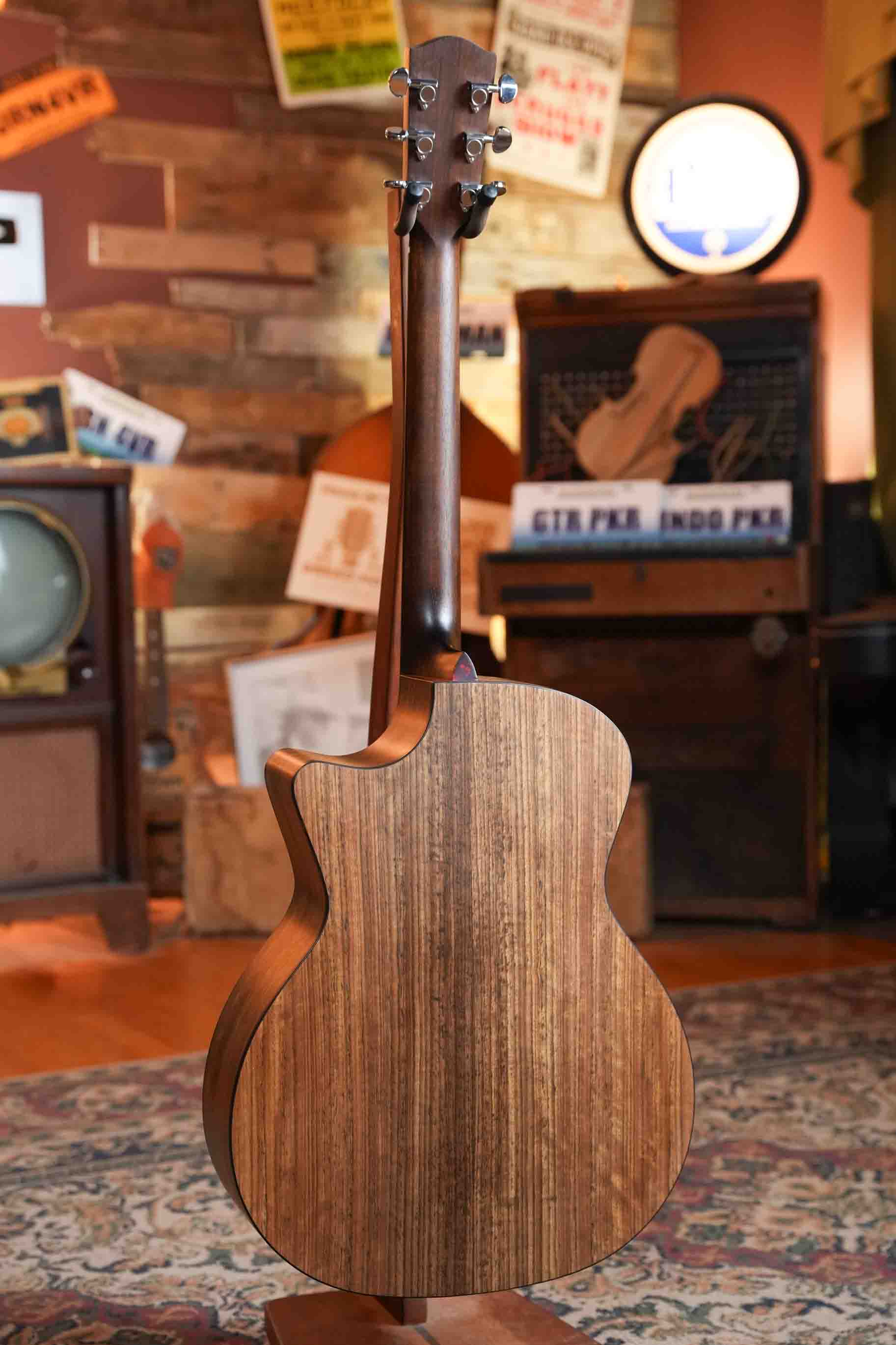 Eastman AC222CE Sitka/Ovangkol Grand Auditorium Cutaway Guitar w/Pickup #7484