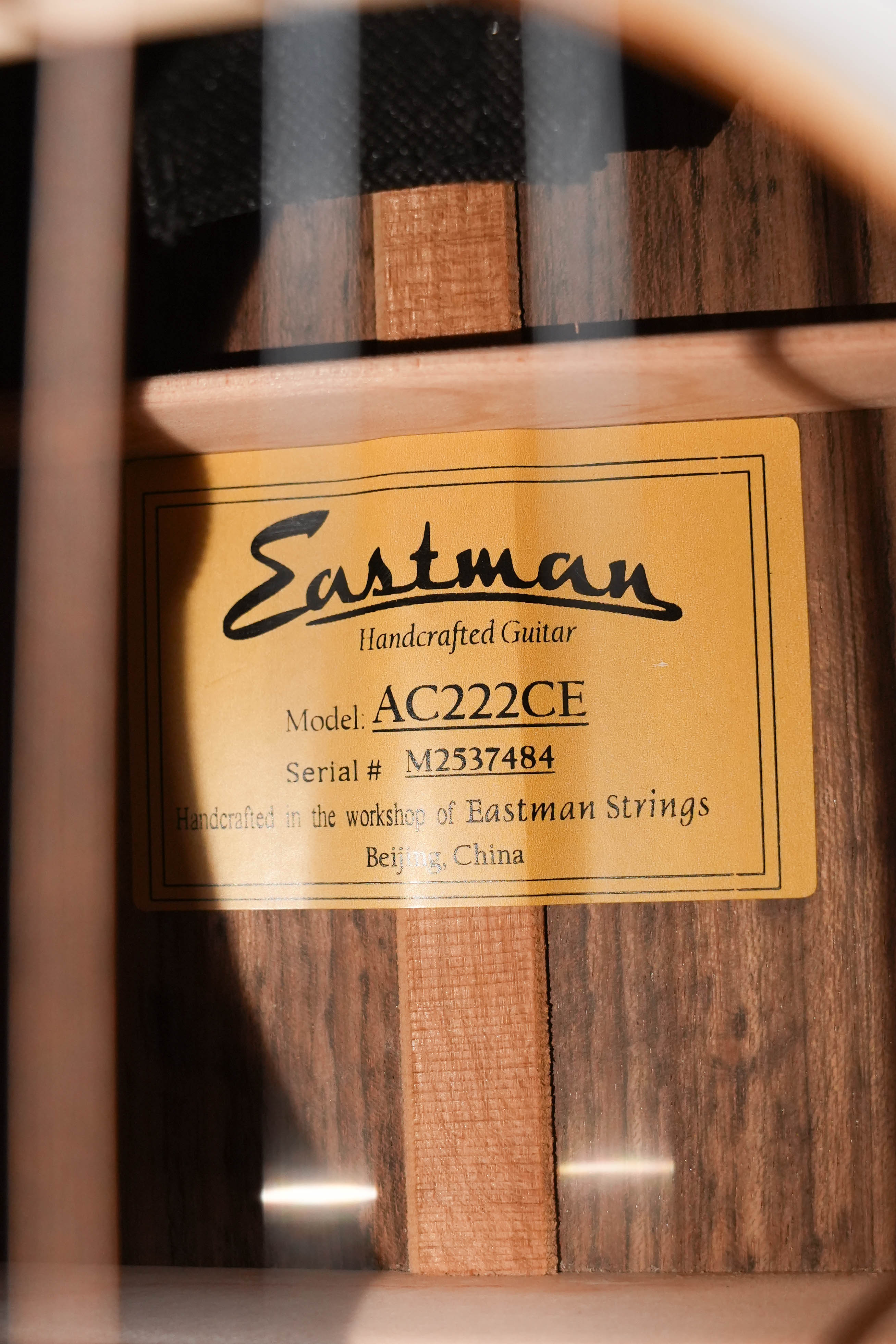 Eastman AC222CE Sitka/Ovangkol Grand Auditorium Cutaway Guitar w/Pickup #7484