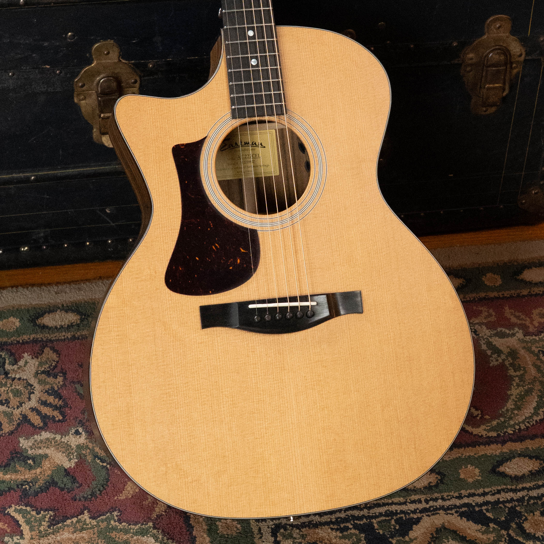 Eastman AC222LCE Sitka/Ovangkol *Left-Handed* Grand Auditorium Guitar w/Fishman Pickup #9827