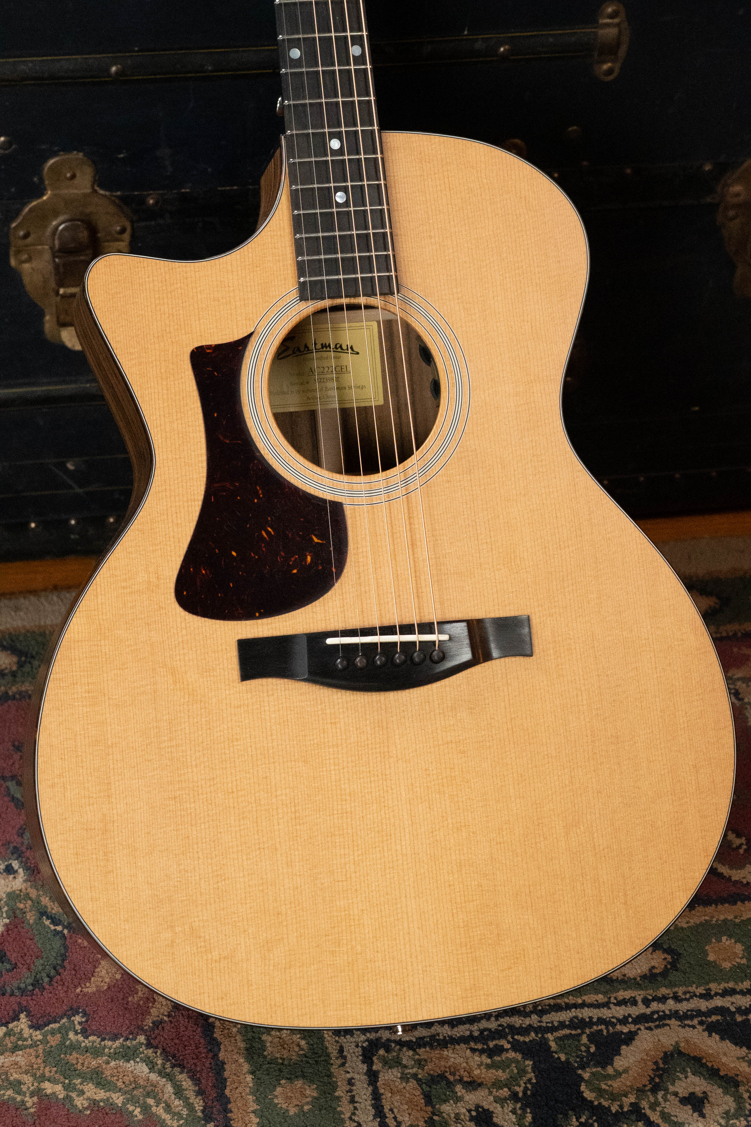 Eastman AC222LCE Sitka/Ovangkol *Left-Handed* Grand Auditorium Guitar w/Fishman Pickup #9827
