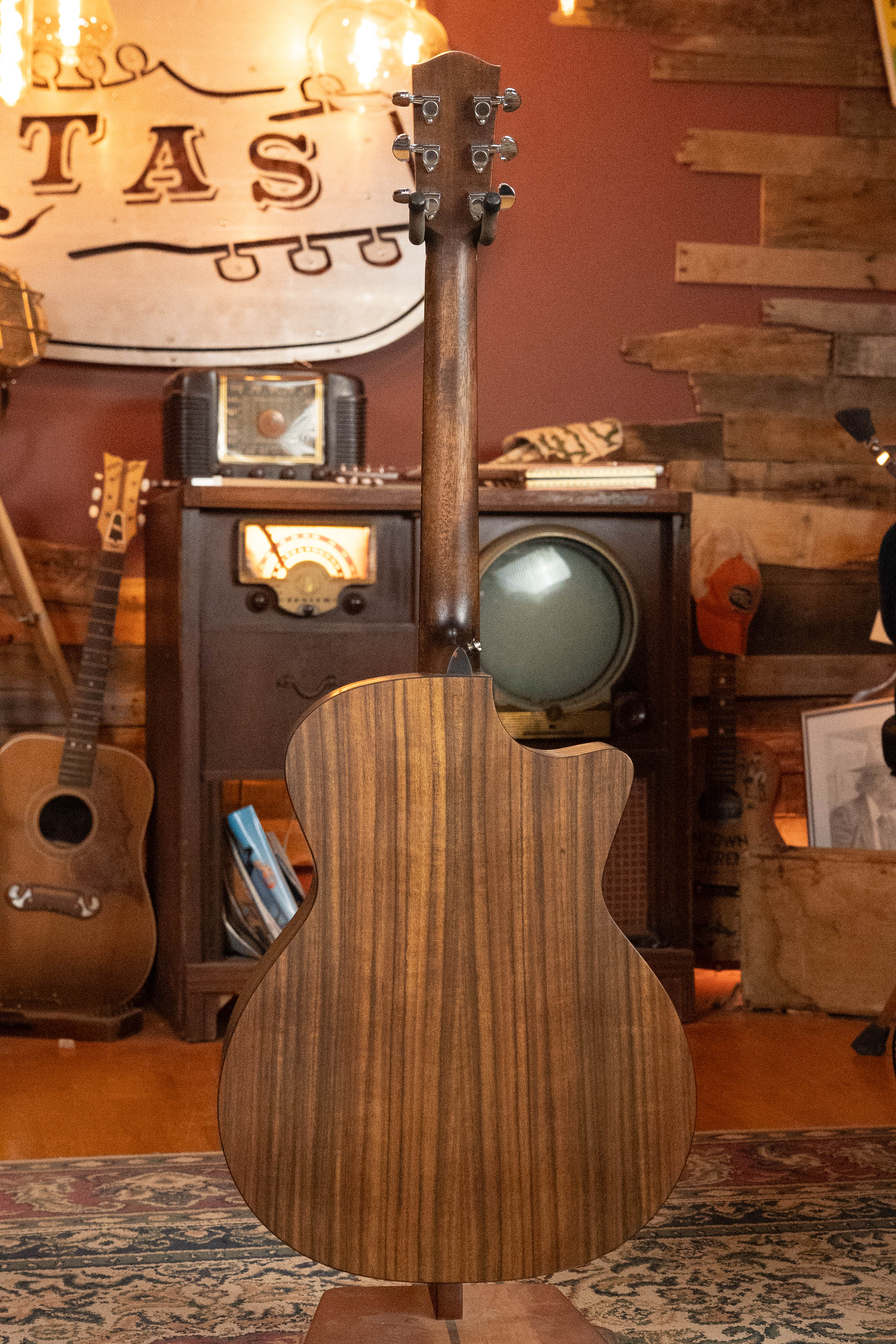 Eastman AC222LCE Sitka/Ovangkol *Left-Handed* Grand Auditorium Guitar w/Fishman Pickup #9827