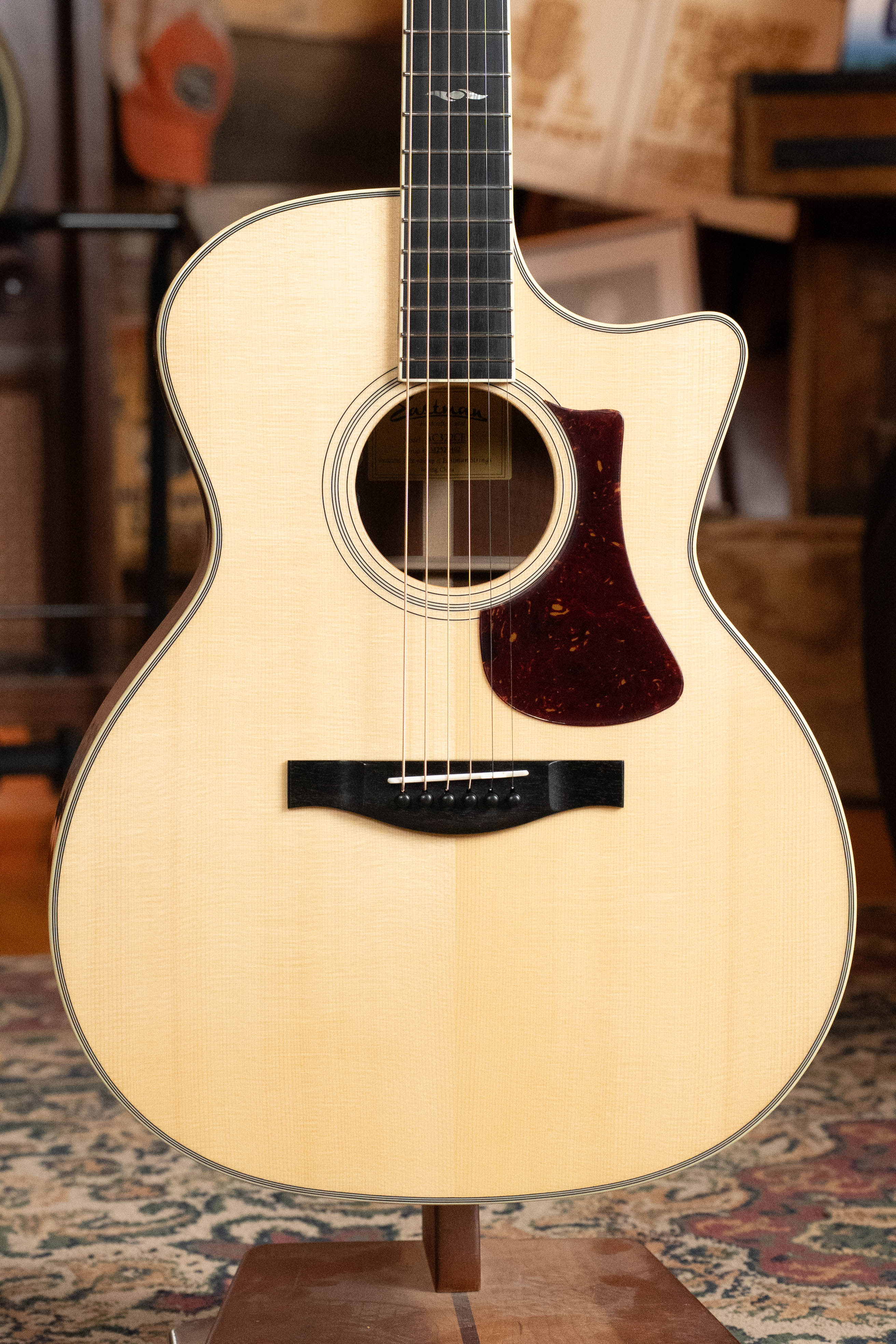 Eastman AC322CE Sitka/Mahogany Cutaway Grand Auditorium Guitar w/LR Baggs Pickup #2402