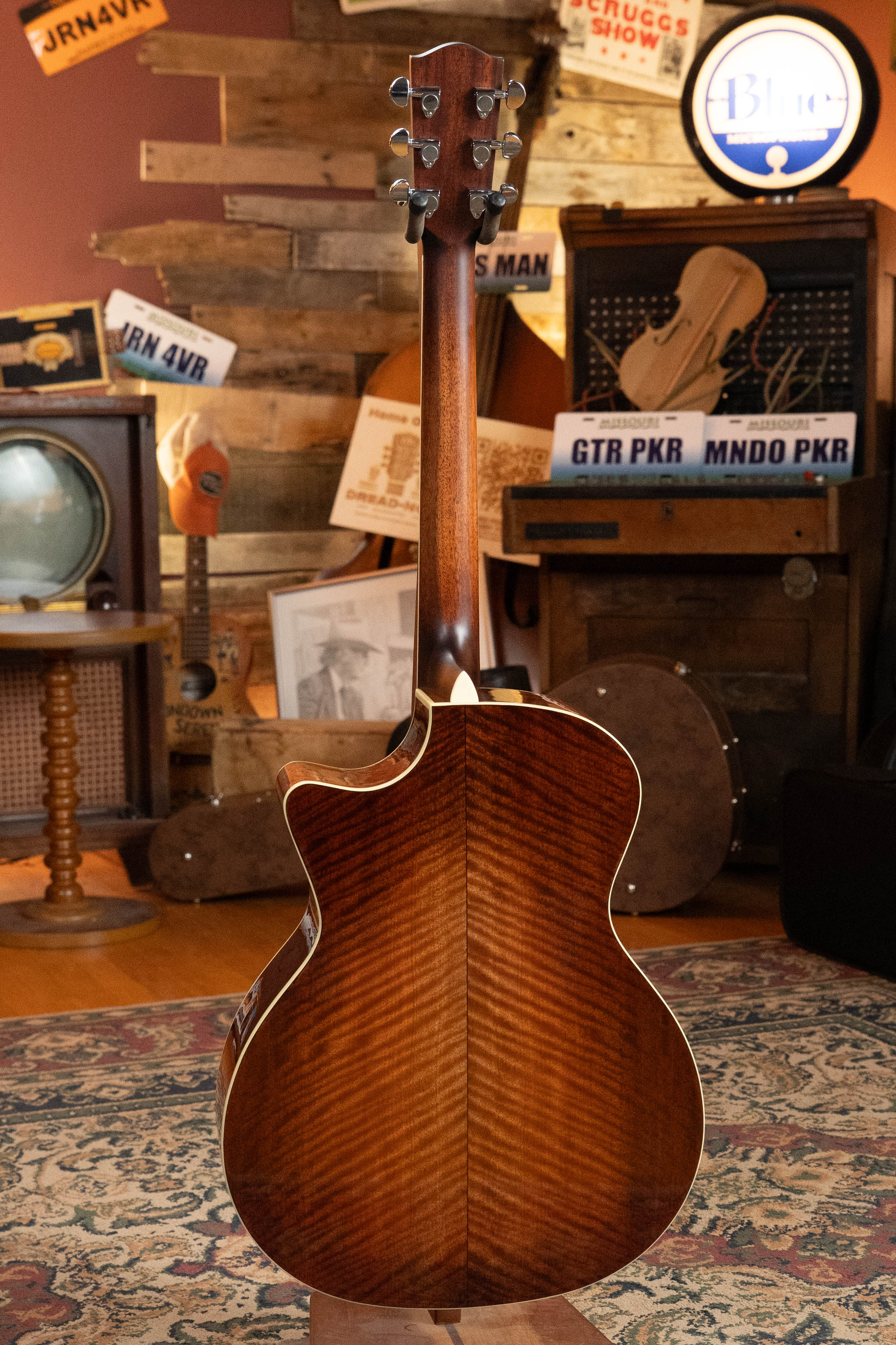 Eastman AC322CE Sitka/Mahogany Cutaway Grand Auditorium Guitar w/LR Baggs Pickup #3249