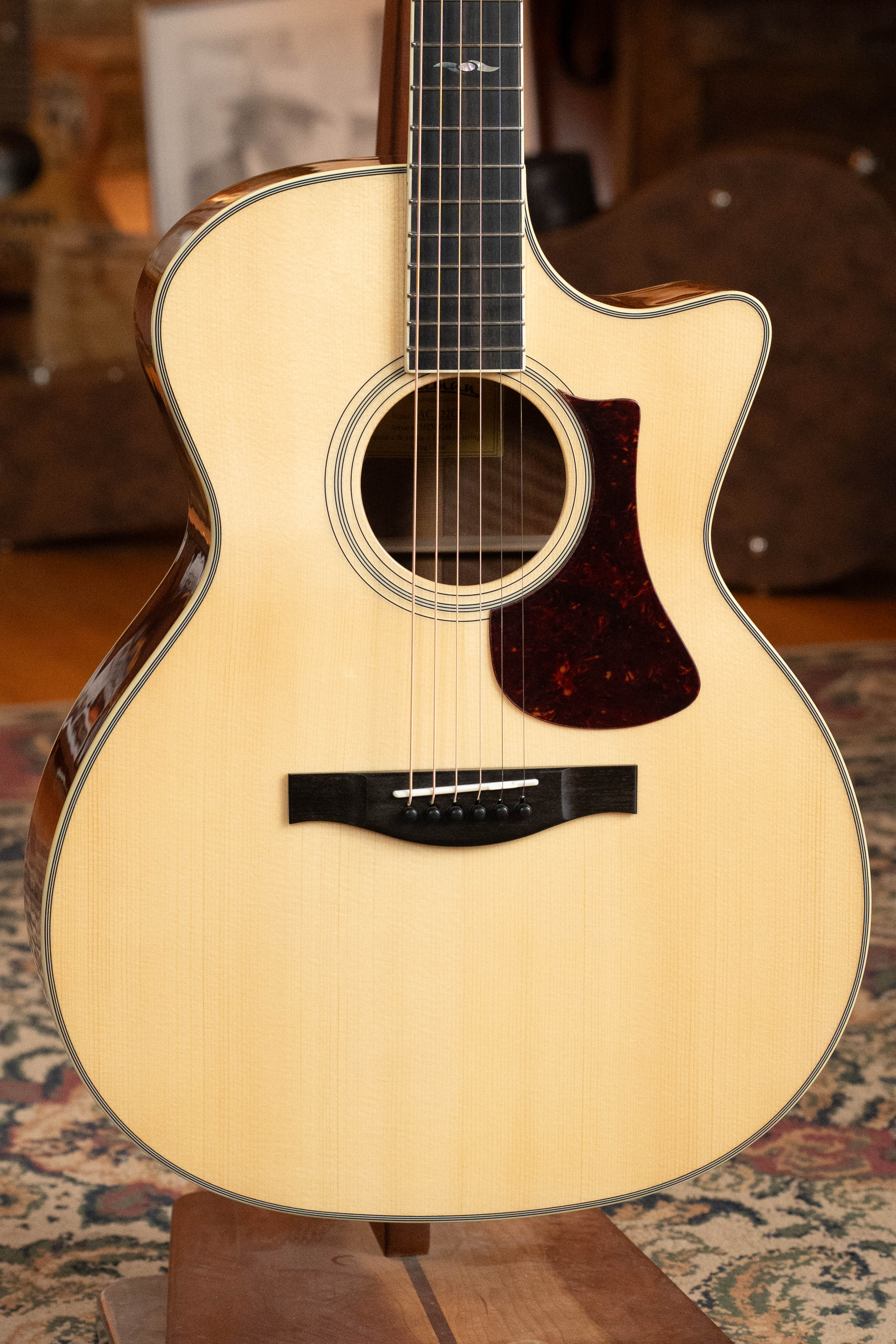 Eastman AC322CE Sitka/Mahogany Cutaway Grand Auditorium Guitar w/LR Baggs Pickup #3249