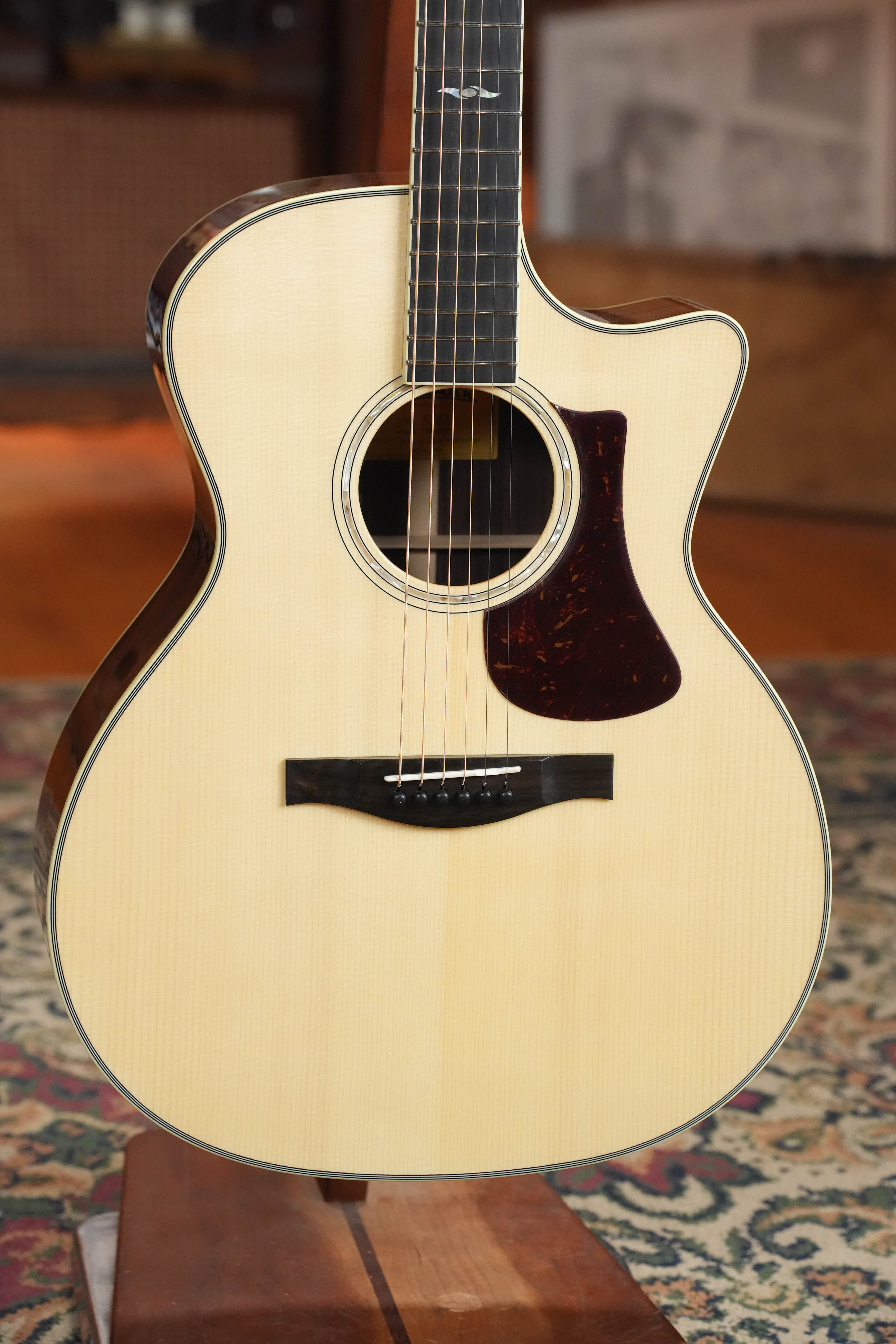 Eastman AC422CE Natural Gloss Grand Auditorium Acoustic Guitar w/ Electronics #0081
