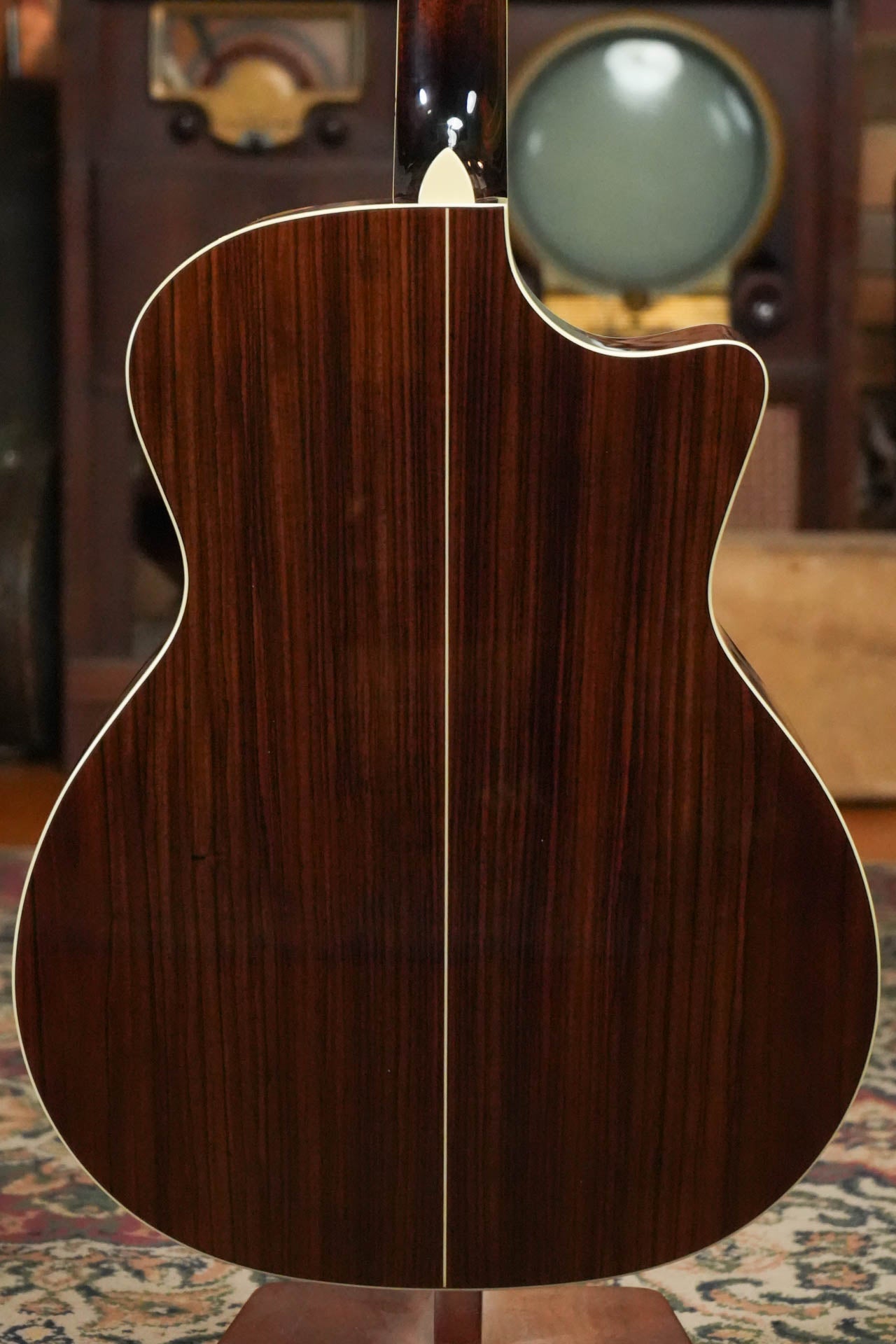 Eastman AC422LCE Left-Handed Sitka/Rosewood Grand Auditorium Guitar w/