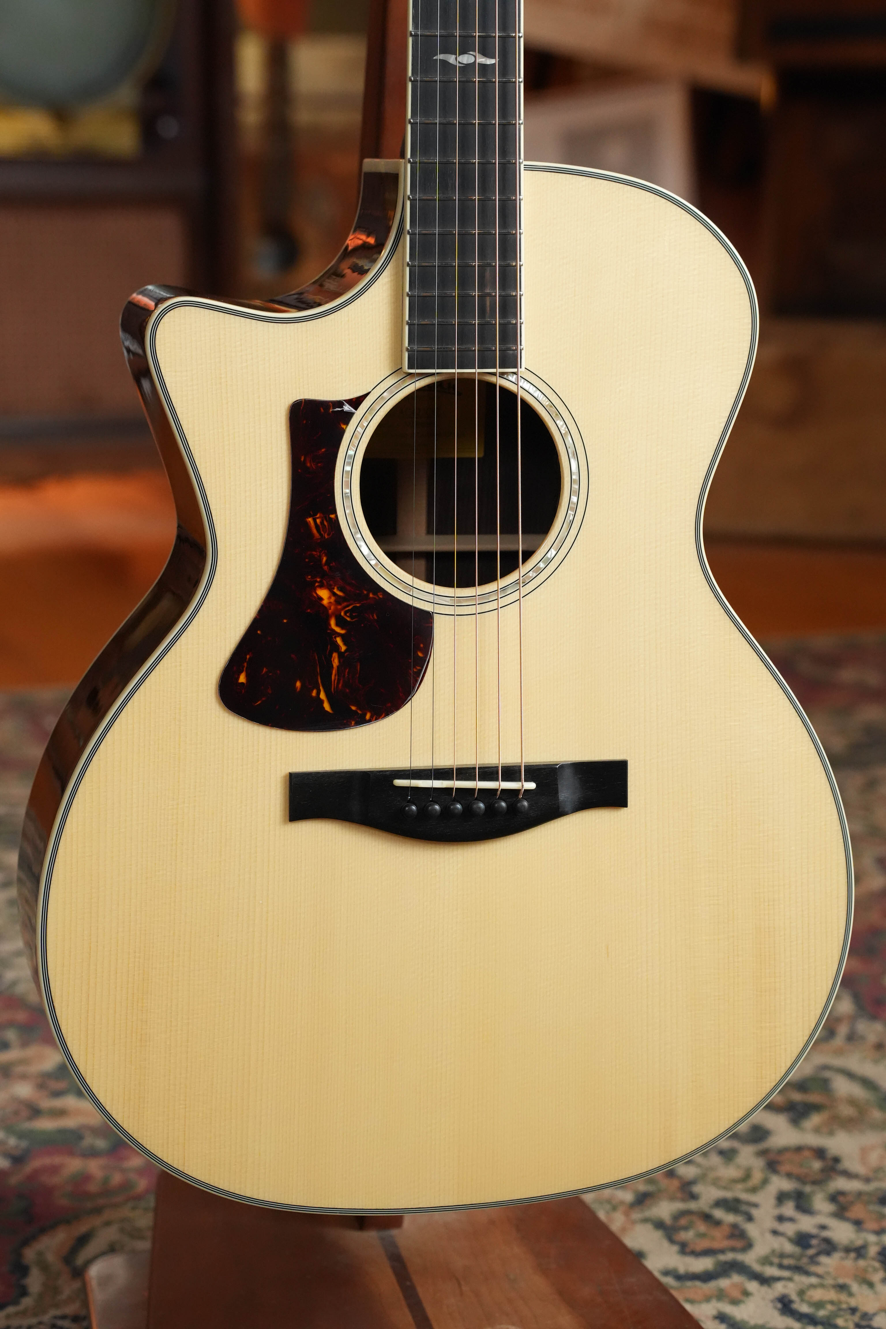 Eastman AC422LCE Sitka/Rosewood Left-Handed Cutaway Grand Auditorium Guitar w/LR Baggs Pickup #6040