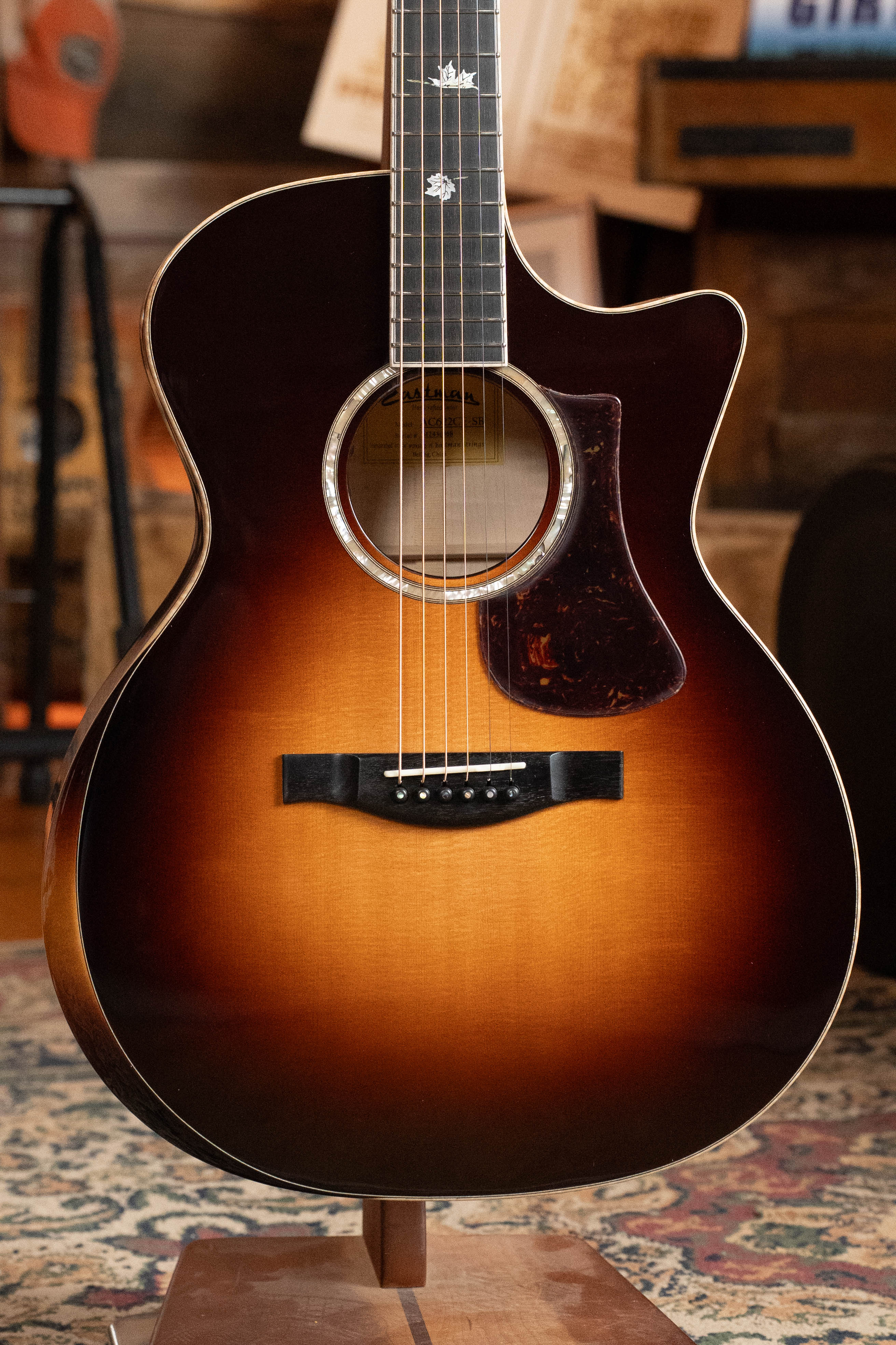 Eastman AC622CE-SB European Spruce/Flamed Maple Sunburst Grand Auditorium Guitar w/Chamfered Edge and Pickup #0568