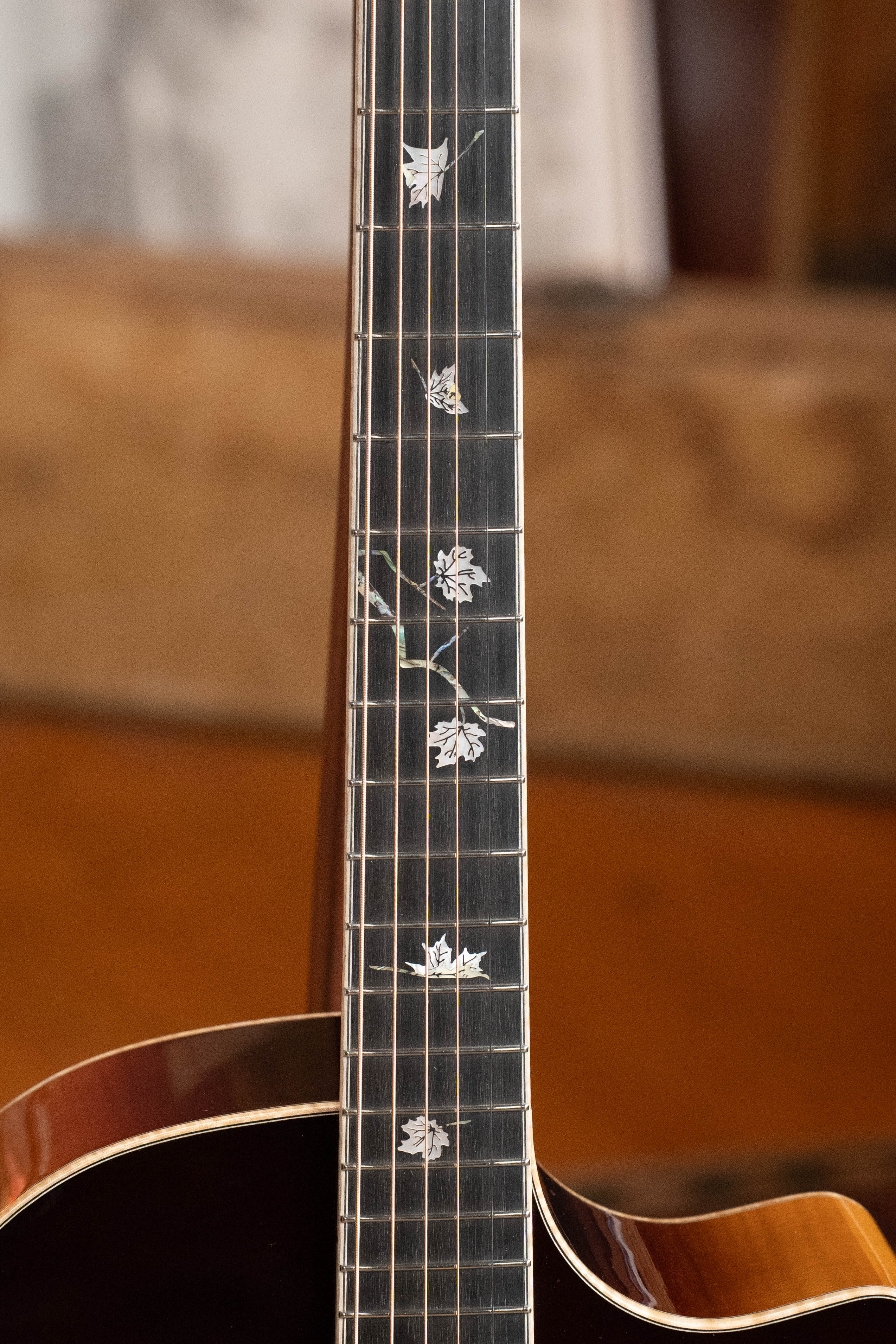 Eastman AC622CE-SB European Spruce/Flamed Maple Sunburst Grand Auditorium Guitar w/Chamfered Edge and Pickup #0568