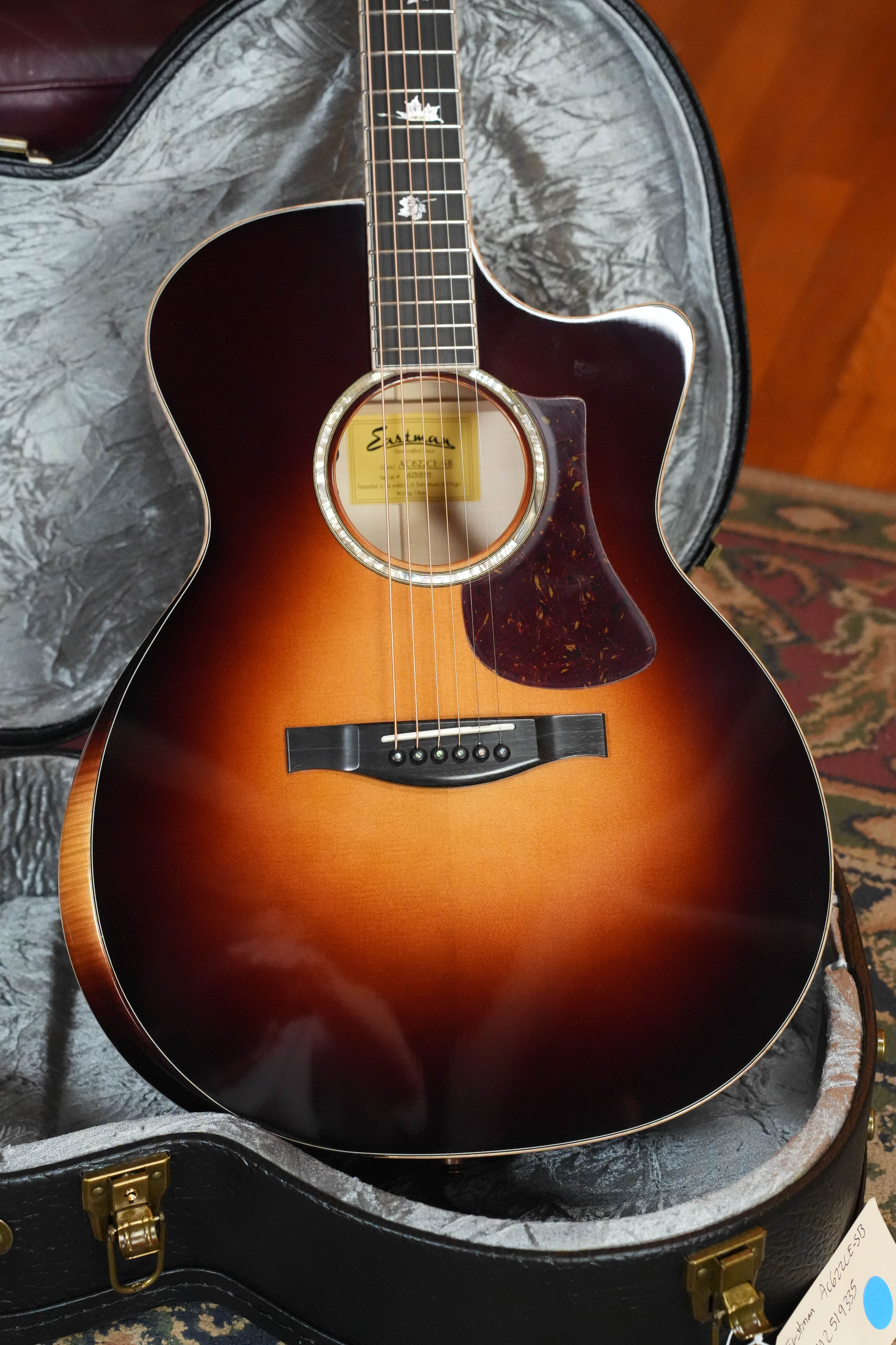 Eastman AC622CE-SB European Spruce/Flamed Maple Sunburst Grand Auditorium Guitar w/Chamfered Edge and Pickup #9335