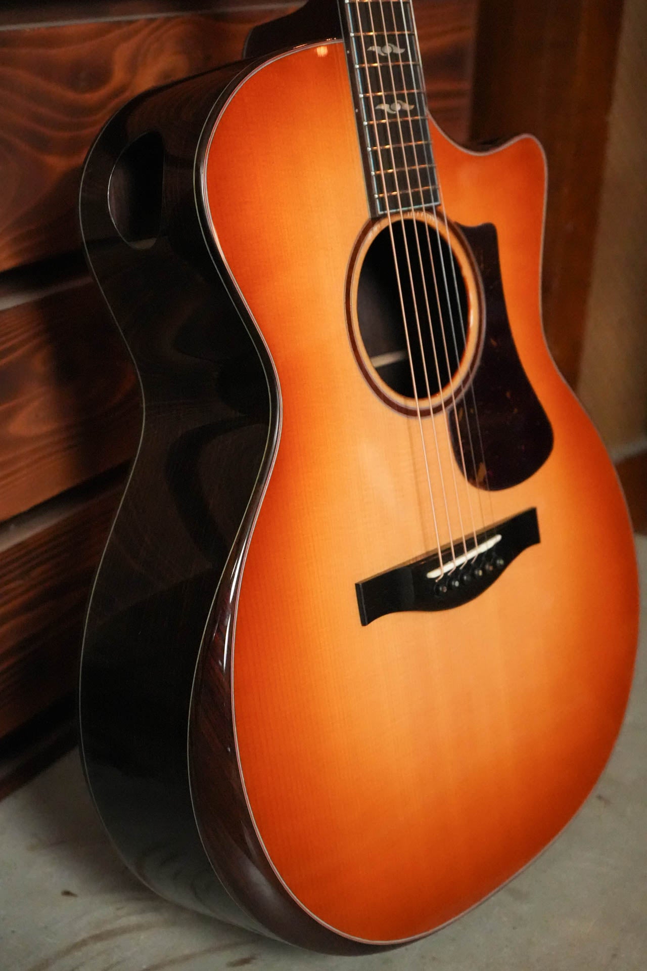 Eastman AC722CE-DF Dakota Fade Finish Grand Auditorium Guitar w/LR Baggs Pickup #1087