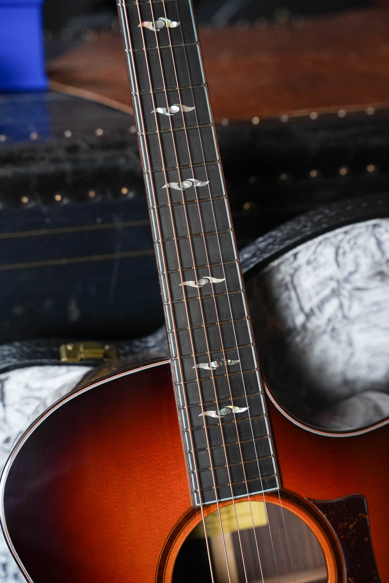 Eastman AC722CE-DF Dakota Fade Finish Grand Auditorium w/LR Baggs Pickup #4323