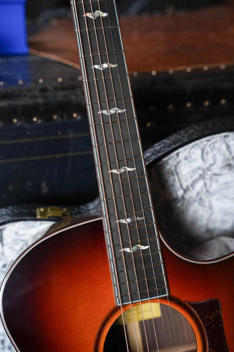 Eastman AC722CE-DF Dakota Fade Finish Grand Auditorium w/LR Baggs Pickup #4323