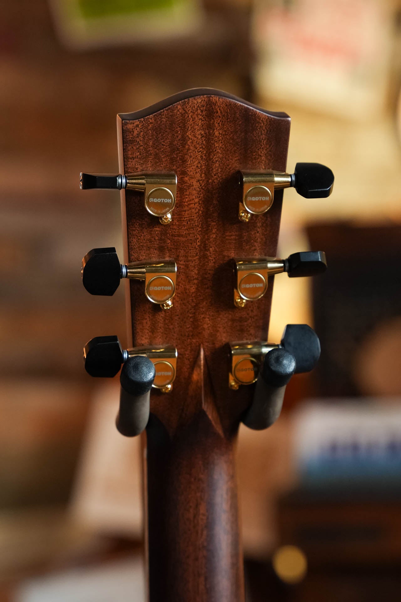 Eastman AC822CE Spruce/Rosewood Grand Auditorium Acoustic Guitar #1095