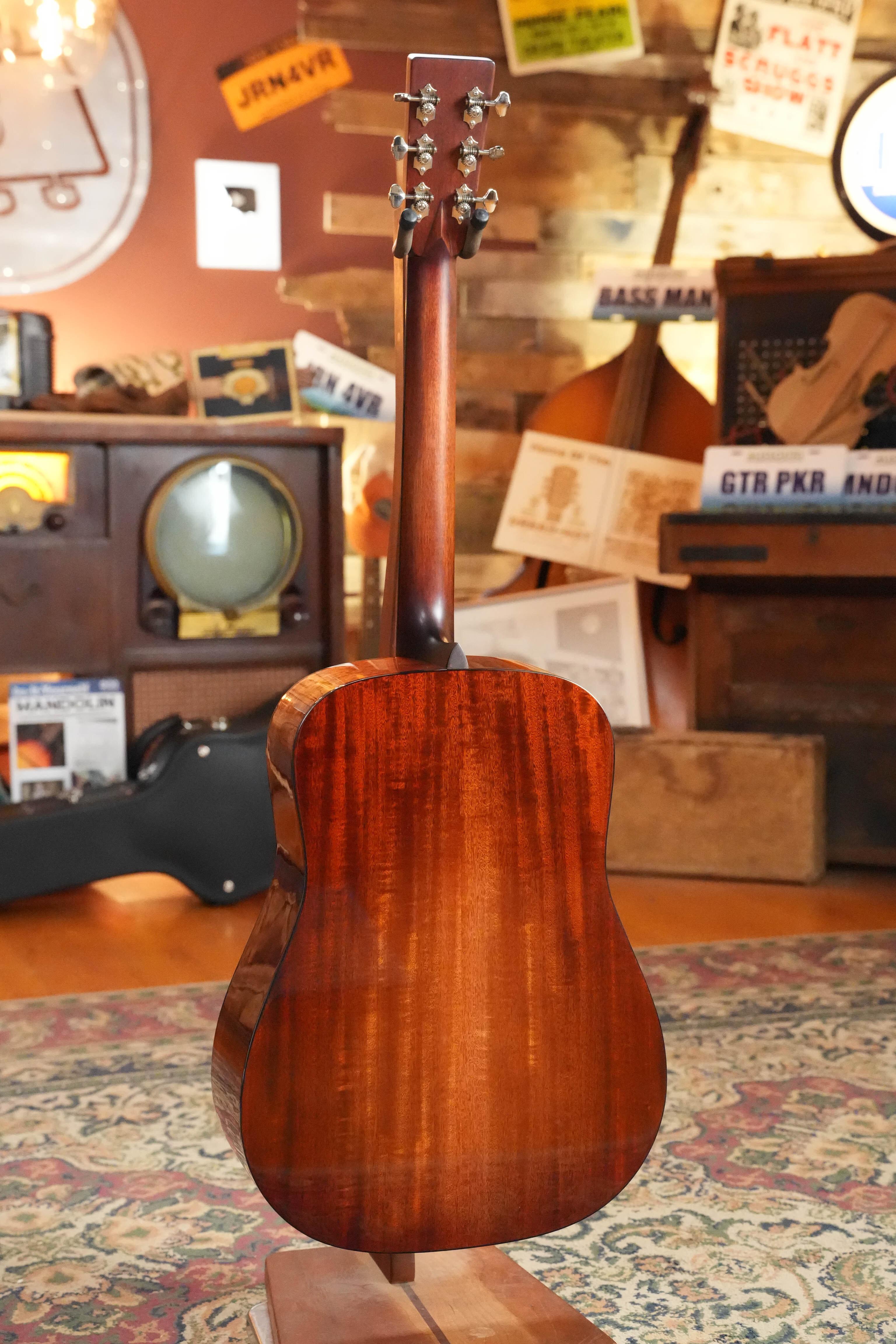 Eastman E10D-TC-SB Thermo-Cured Adirondack/Mahogany Sunburst Dreadnoug