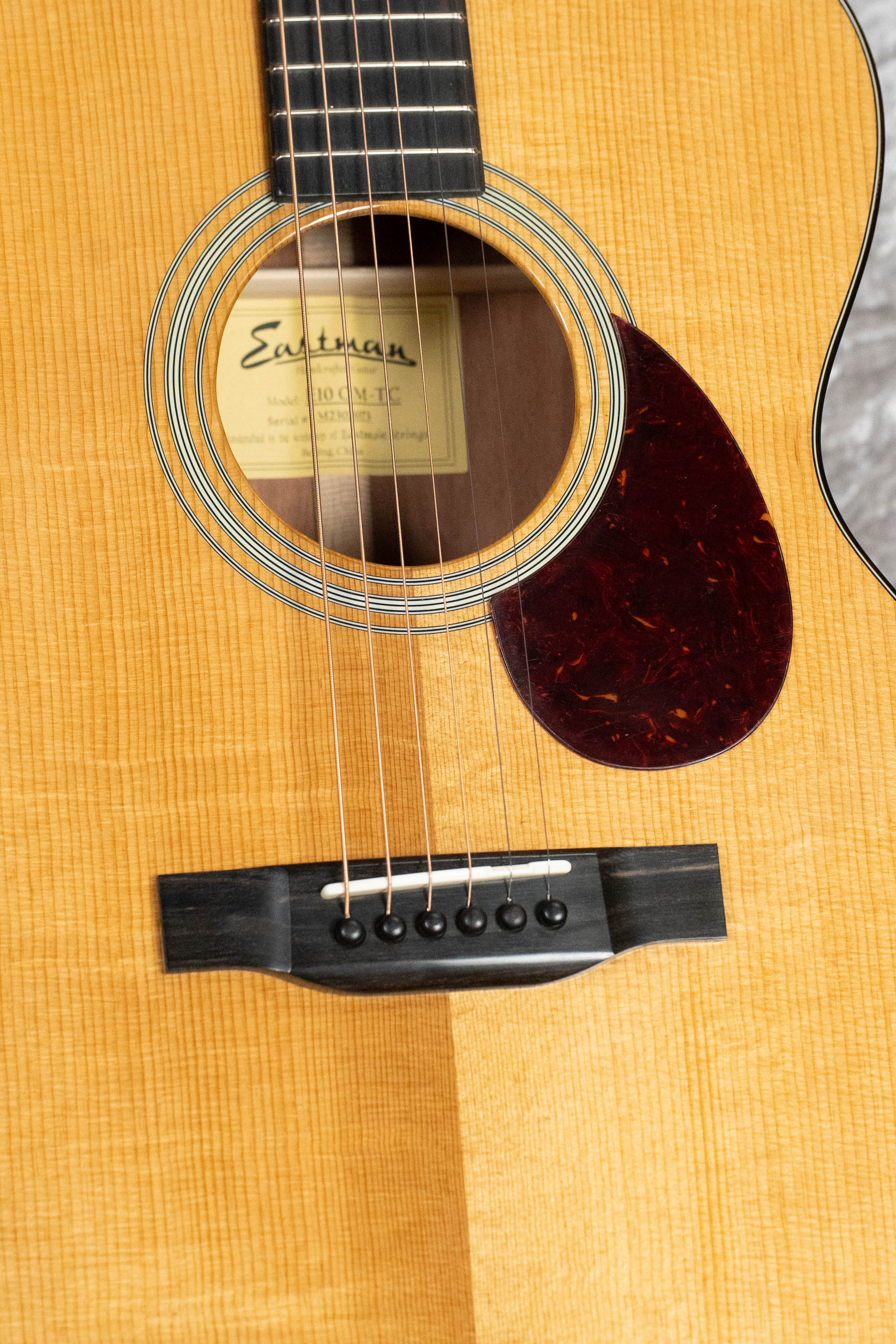 Eastman E10OM-TC Thermo-Cured Adirondack/Mahogany Orchestra Model Acou