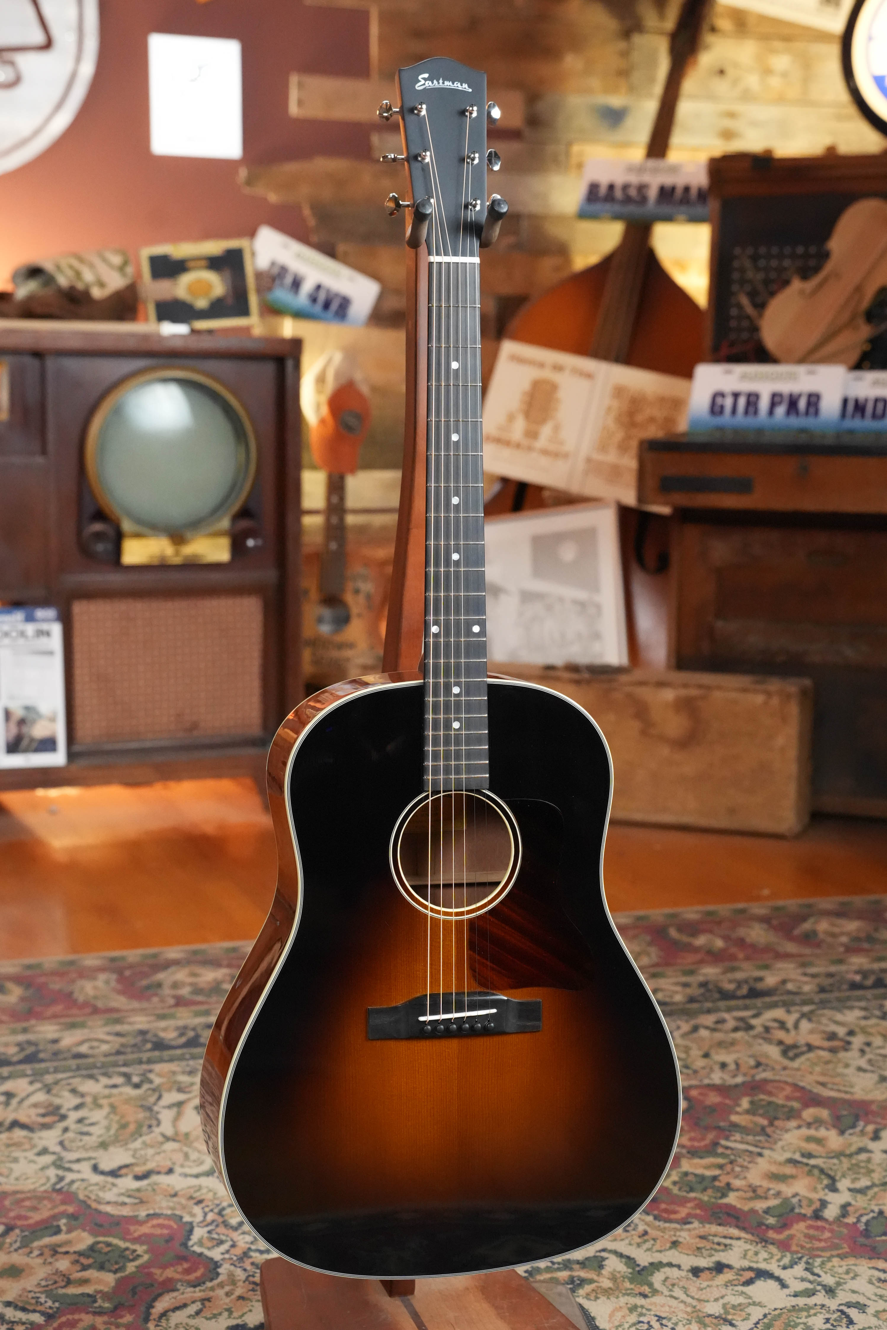 Eastman E10SS-TC Thermo-Cured Adirondack/Mahogany Sunburst Slope Shoulder Dreadnought Acoustic Guitar #0378