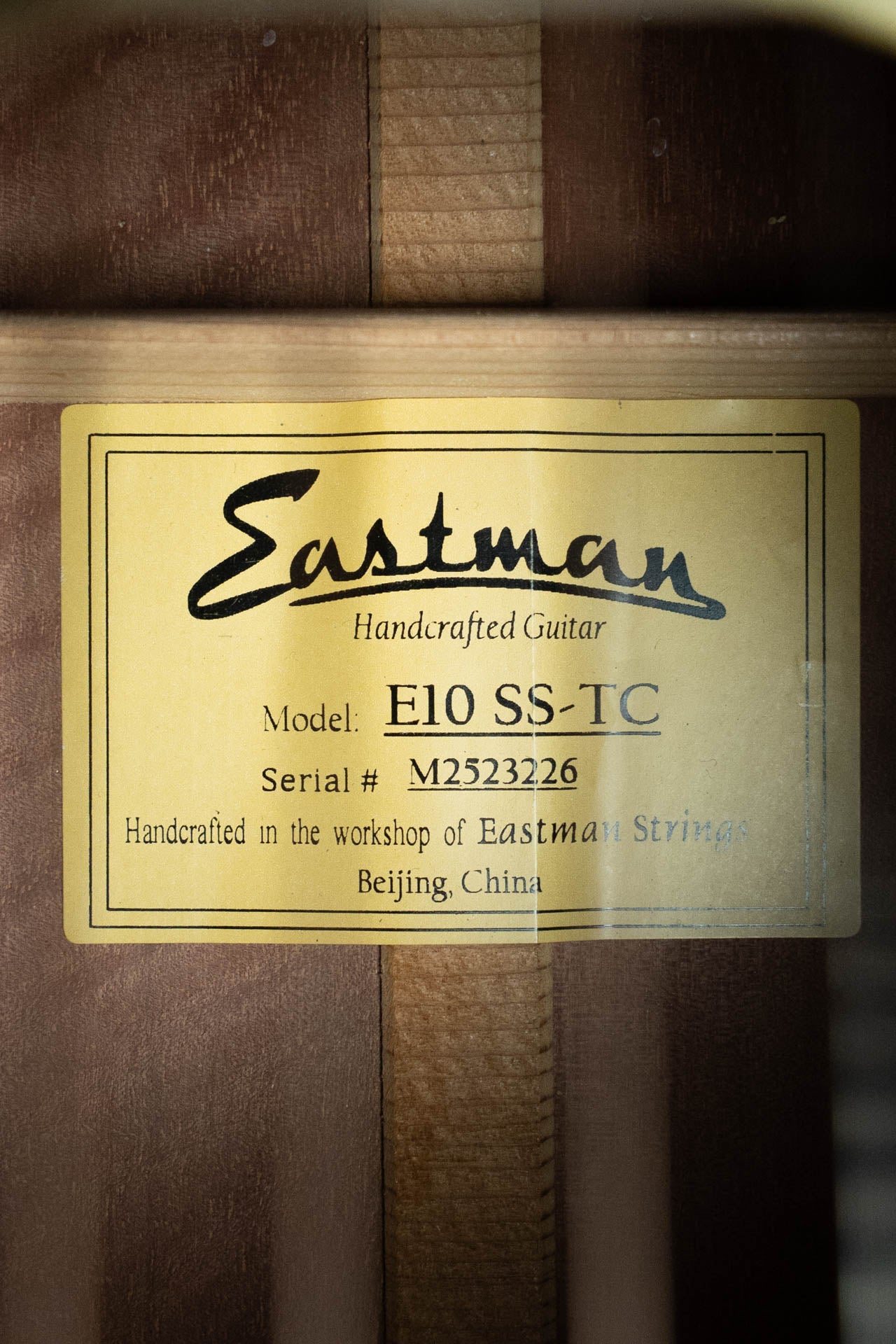 Eastman E10SS-TC Thermo-Cured Adirondack/Mahogany Sunburst Slope Shoulder Dreadnought Acoustic Guitar #3226