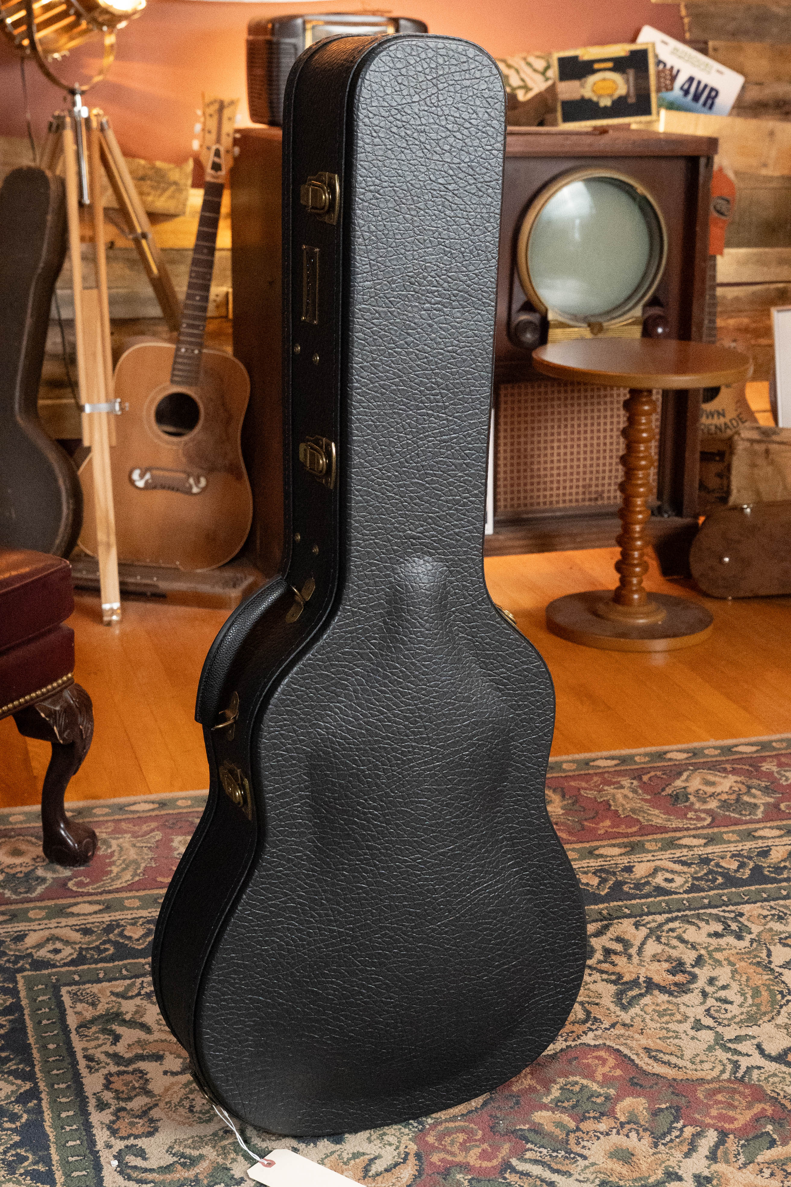 Eastman E10SS/V Adirondack/Mahogany Antique Classic Finish Slope Shoulder Dreadnought Acoustic Guitar #0363