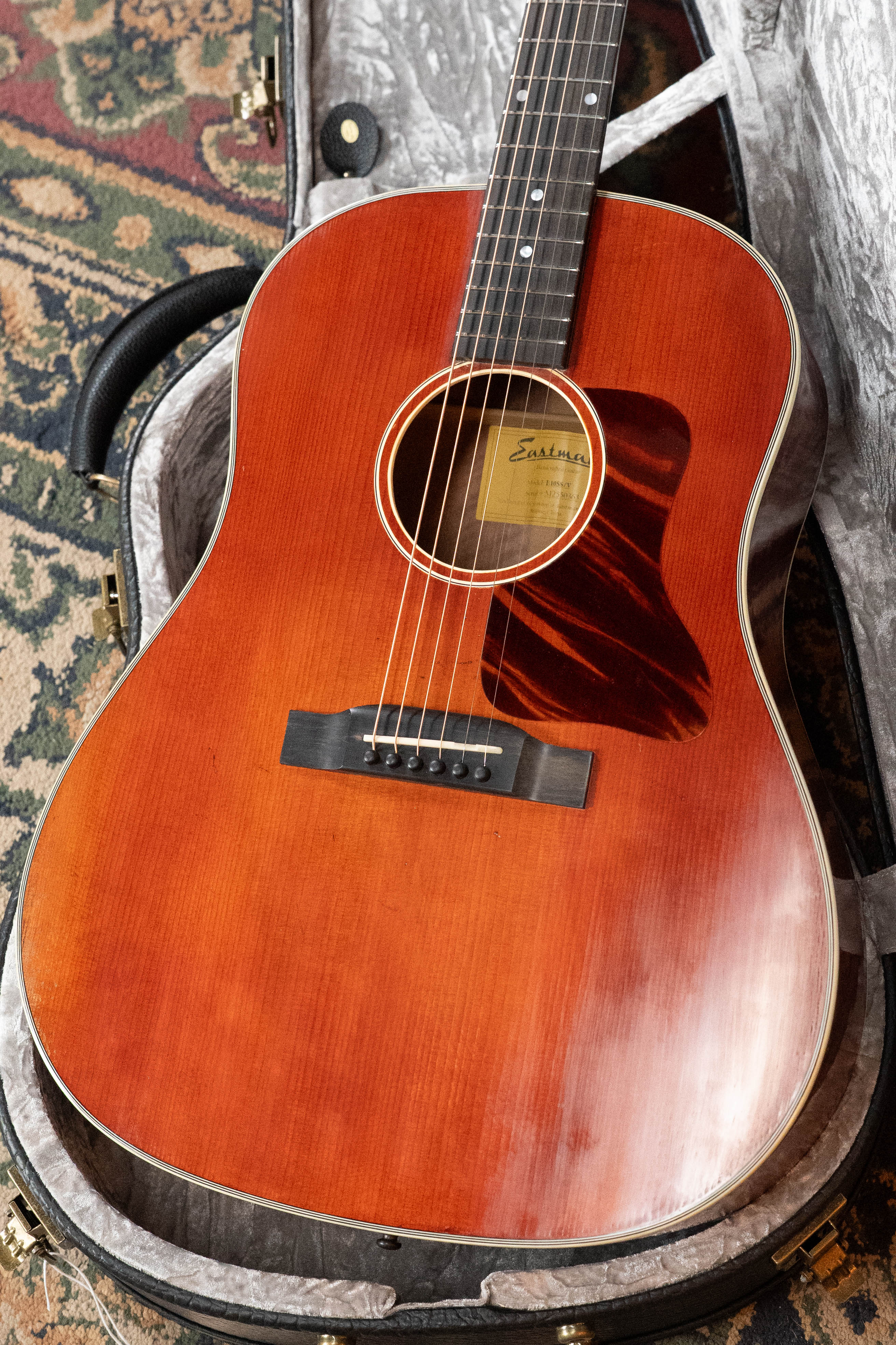 Eastman E10SS/V Adirondack/Mahogany Antique Classic Finish Slope Shoul