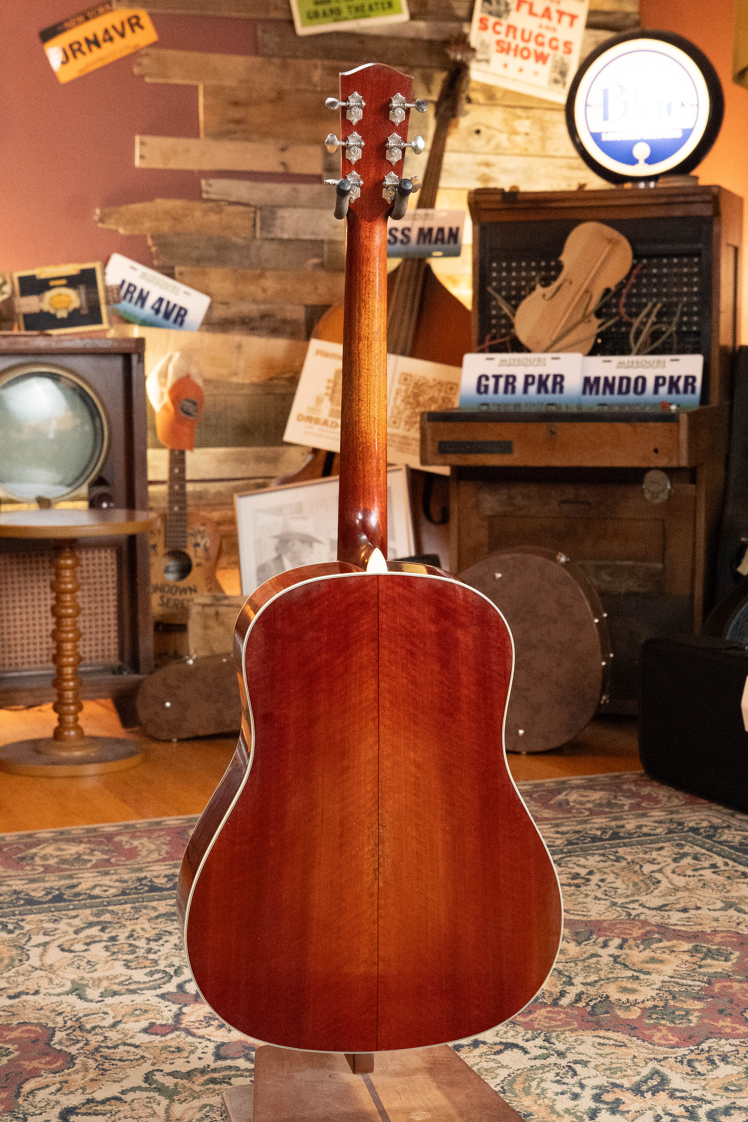 Eastman E10SS/V Adirondack/Mahogany Antique Classic Finish Slope Shoulder Dreadnought Acoustic Guitar #0363