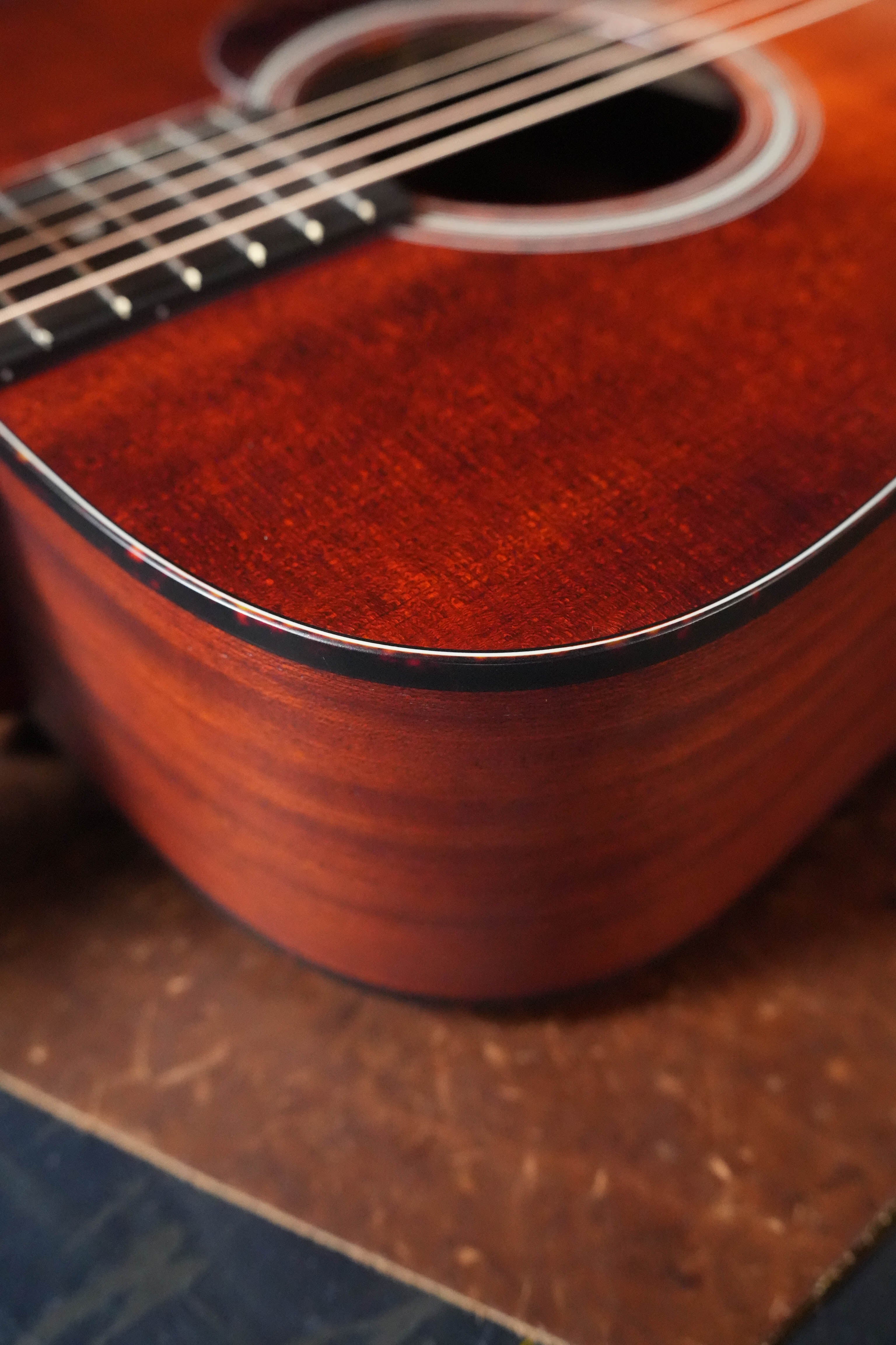 Eastman E1D-CLA Classic Finish Dreadnought Acoustic Guitar #9429