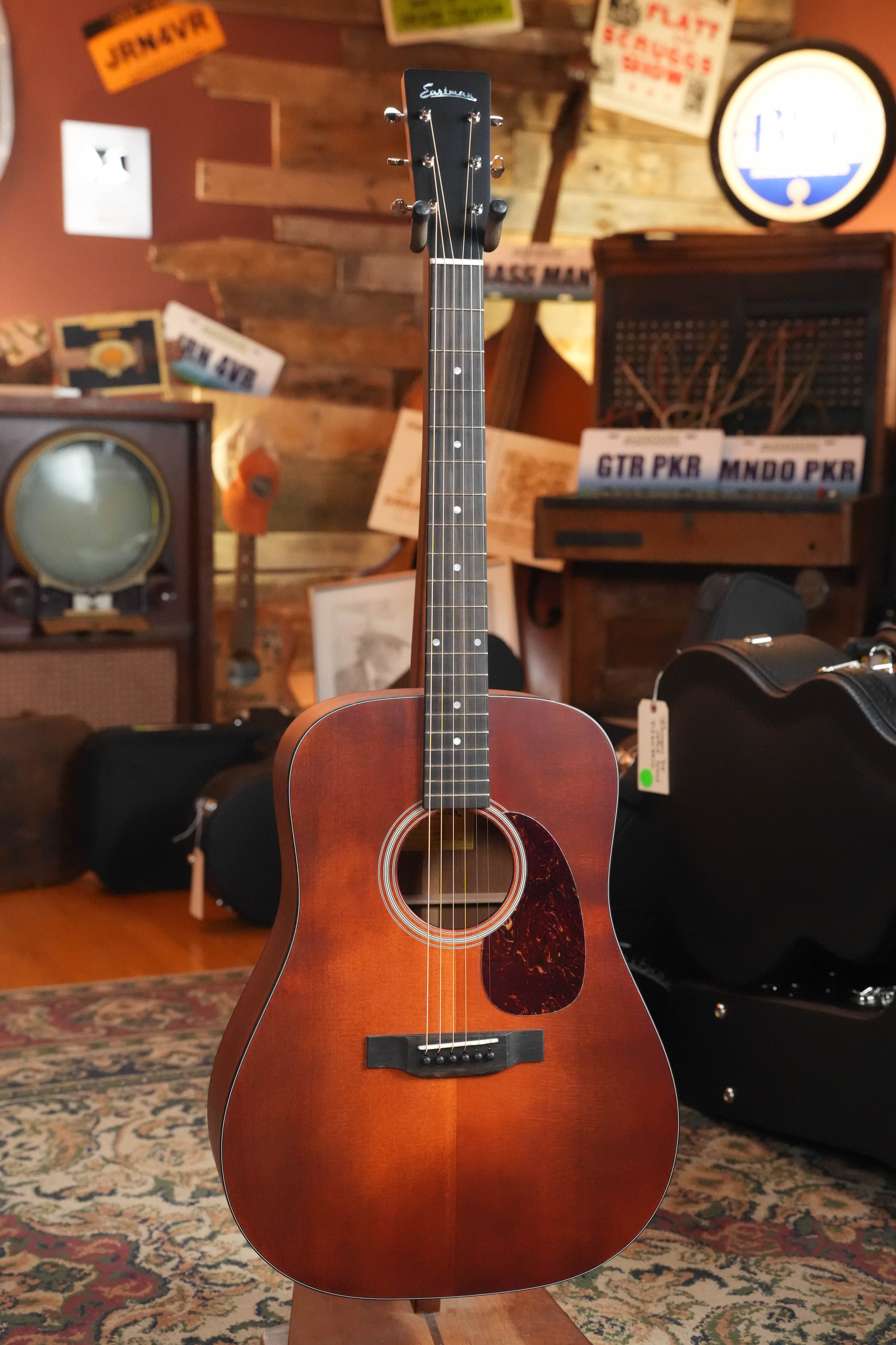 Eastman E1D-CLA Classic Finish Dreadnought Acoustic Guitar #9430