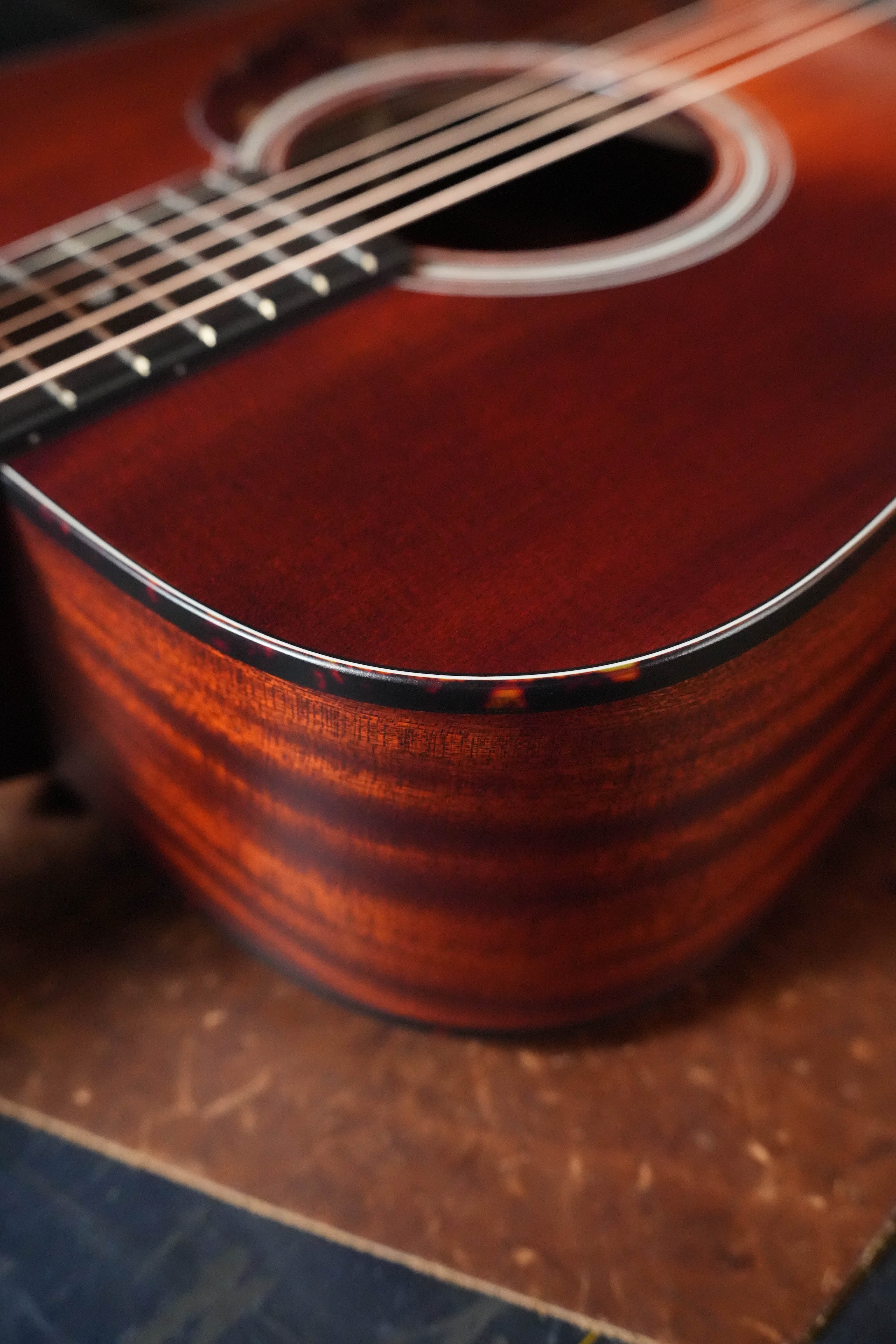 Eastman E1D-CLA Classic Finish Dreadnought Acoustic Guitar #9747