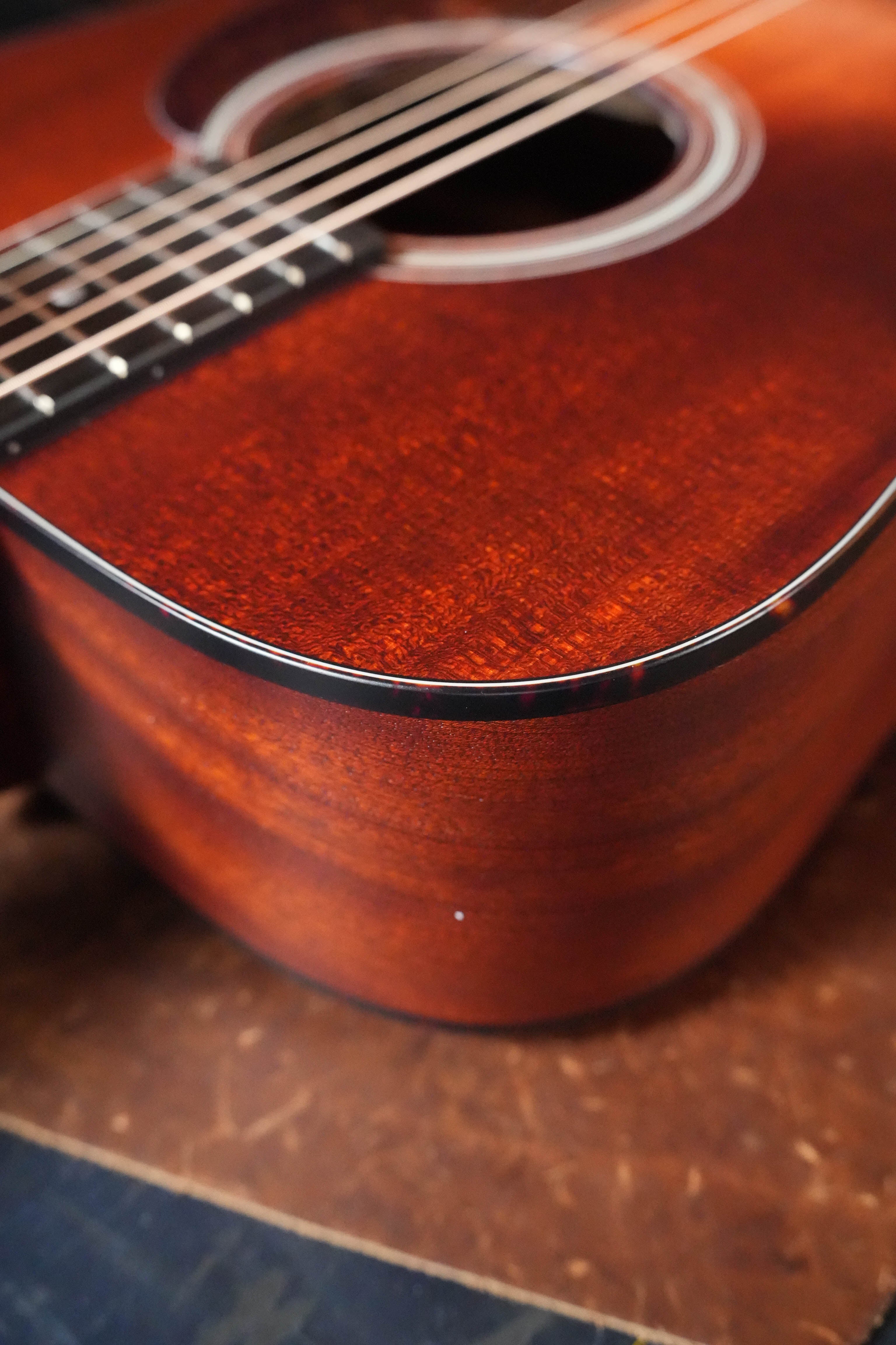 Eastman E1D-CLA Classic Finish Dreadnought Acoustic Guitar #9753