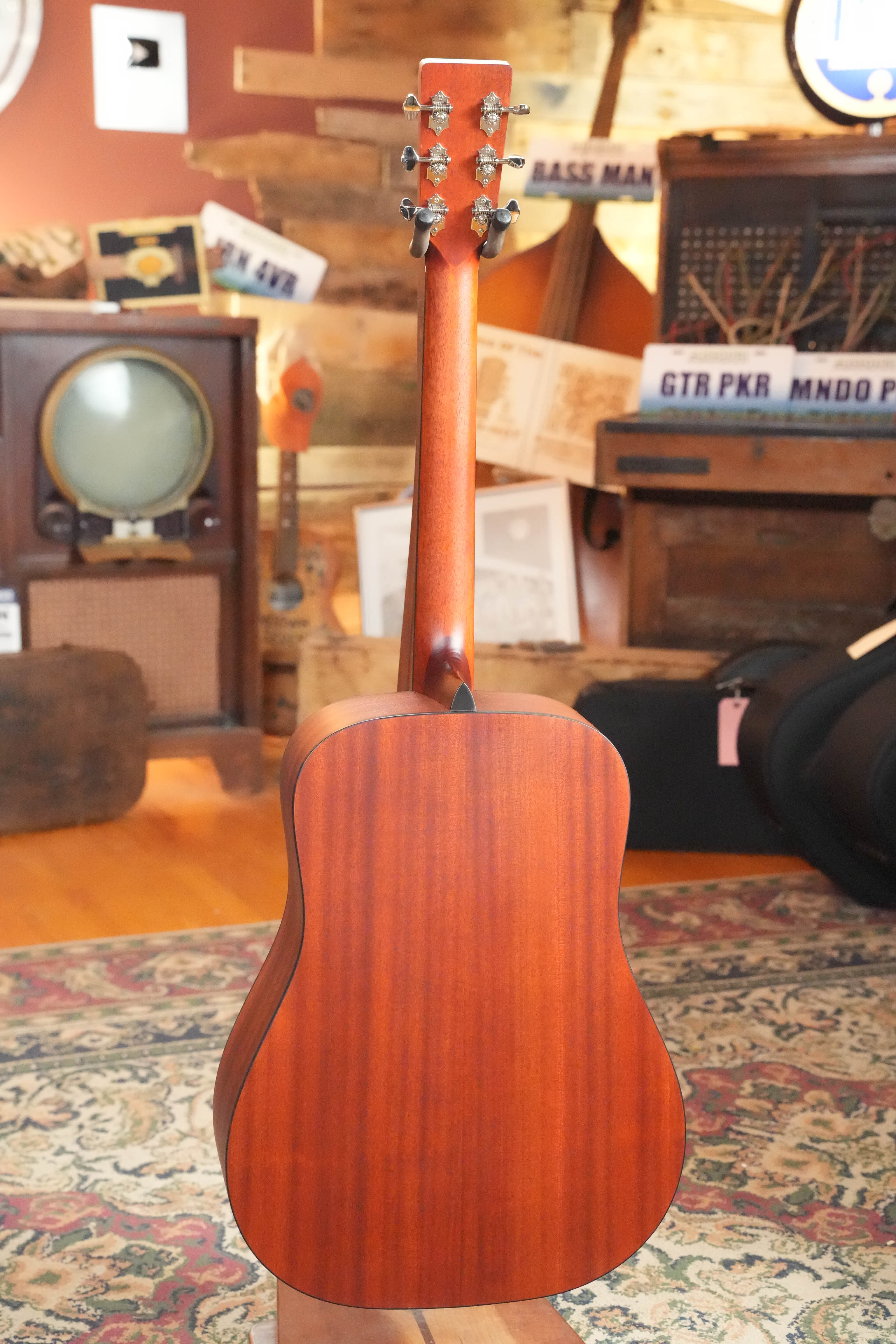 Eastman E1D-CLA Classic Finish Dreadnought Acoustic Guitar #9753