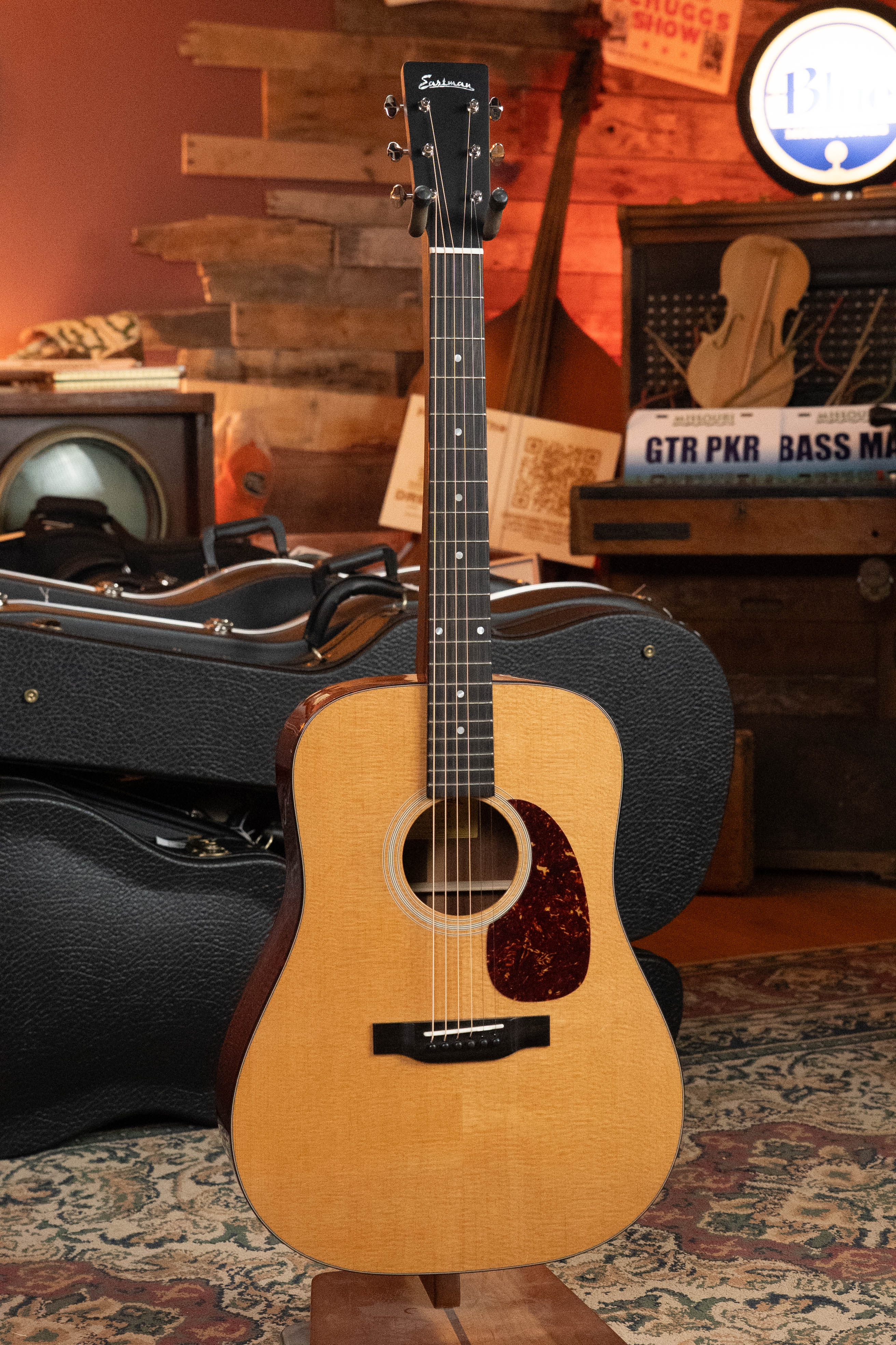 Eastman E1D-DLX Sitka/Sapele Dreadnought Guitar w/Fishman Pickup #5654