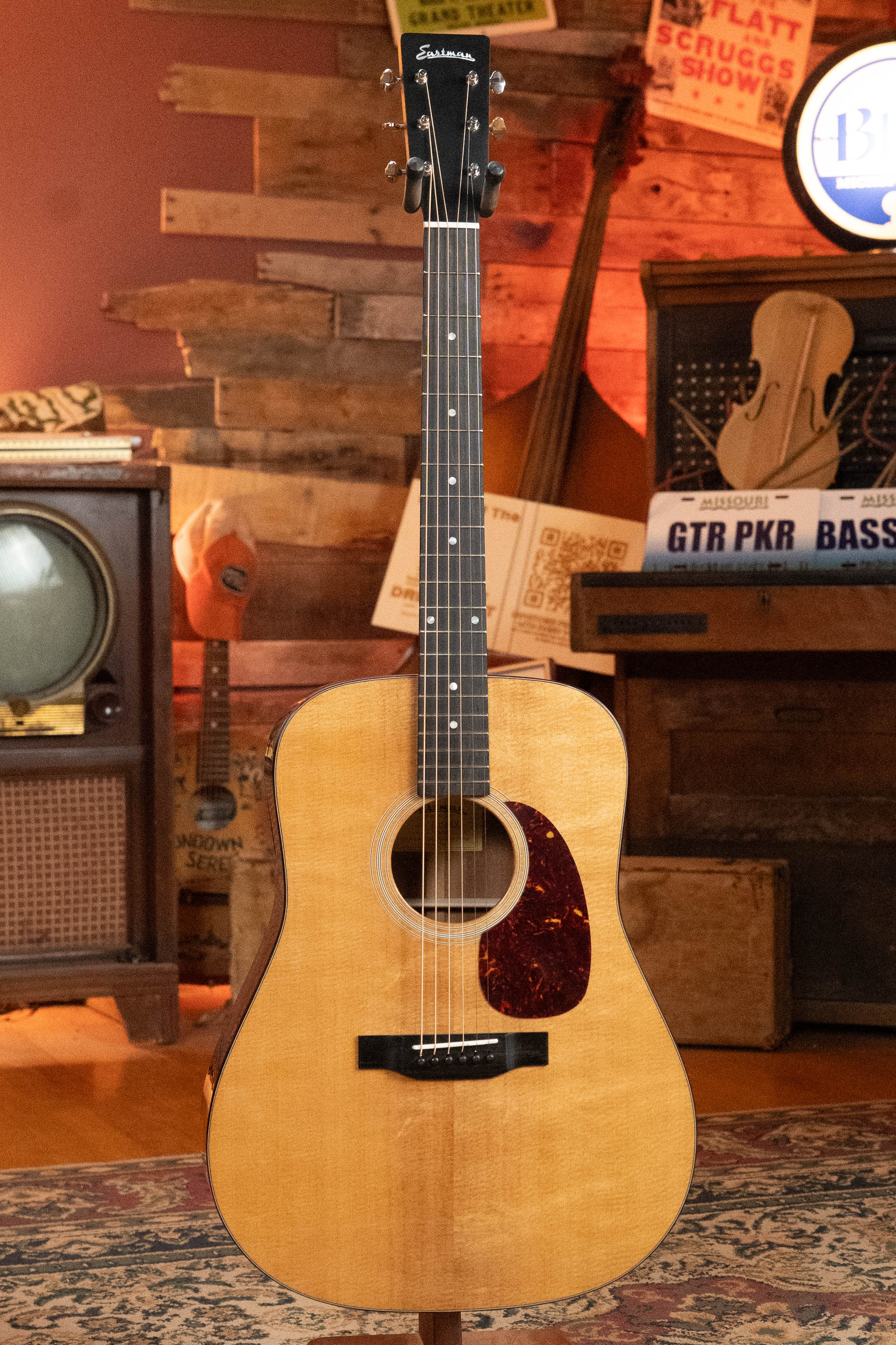 Eastman E1D-DLX Sitka/Sapele Dreadnought Guitar w/Fishman Pickup #7720