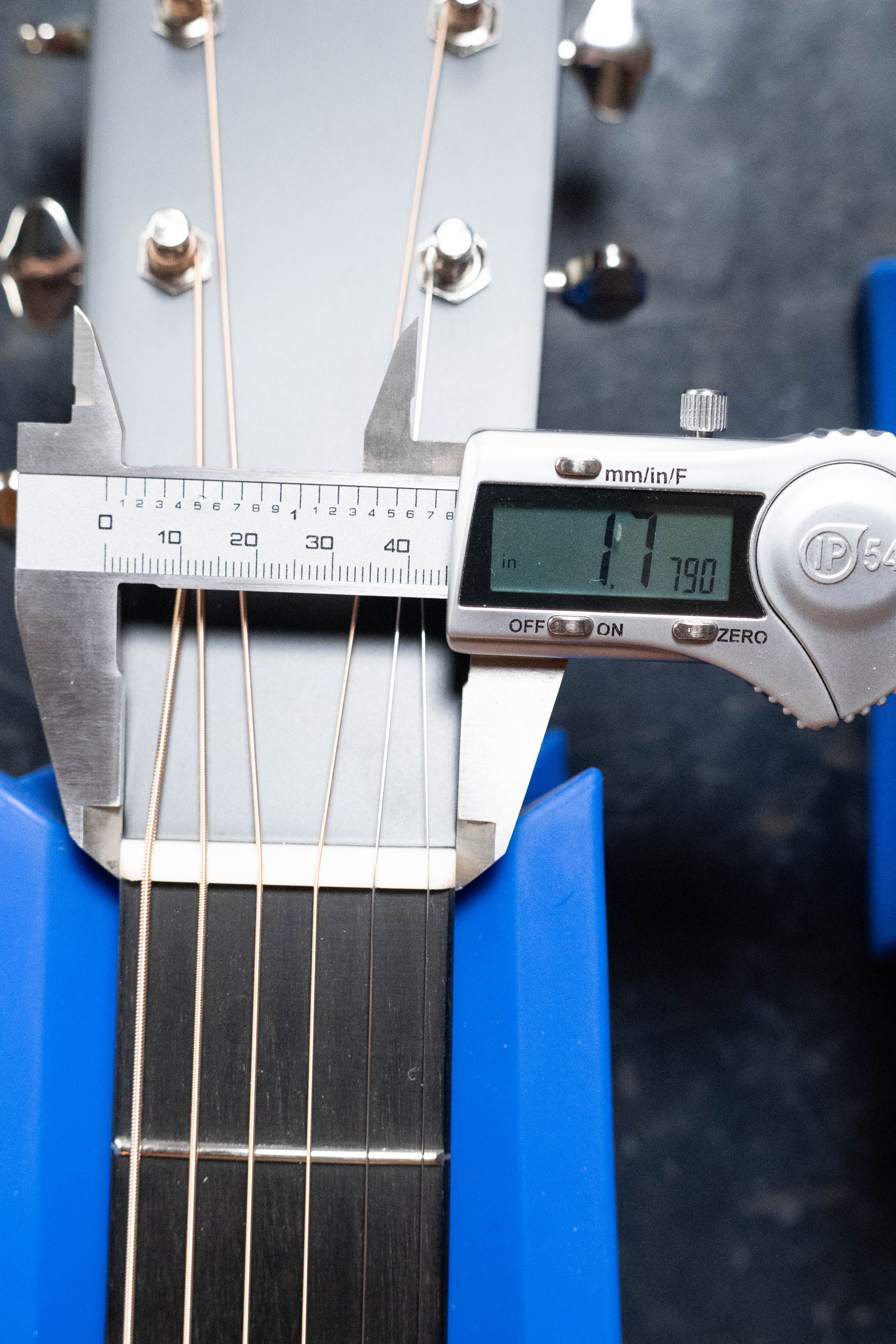 Eastman E1D-DLX Sitka/Sapele Dreadnought Guitar w/Fishman Pickup #8435